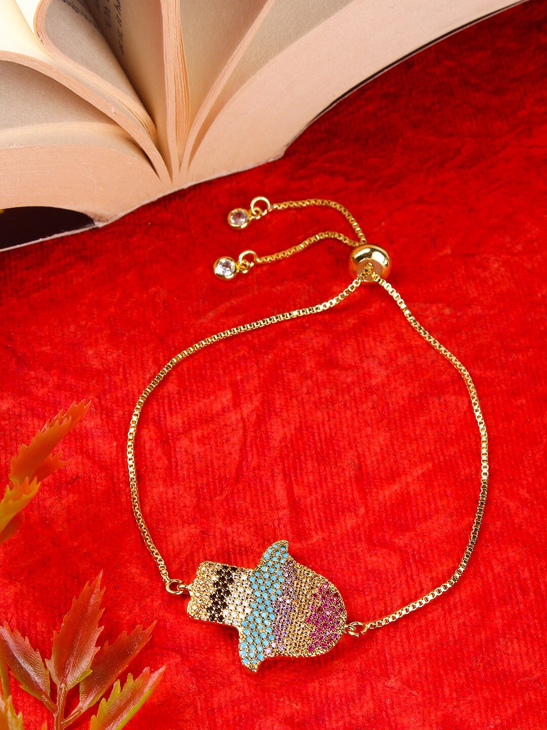 

DressBerry Gold-Plated Charm Bracelet