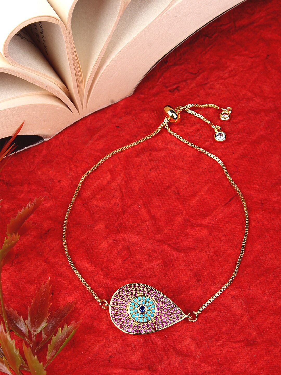 

DressBerry Gold-Plated Charm Bracelet