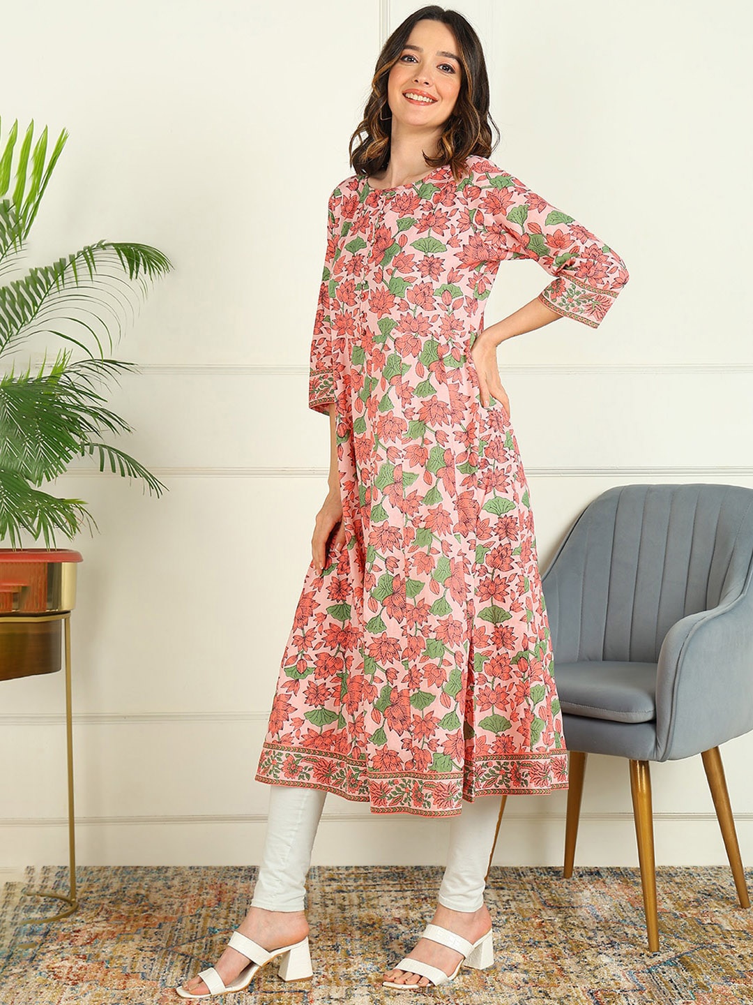 

mokshi Floral Printed Pure Cotton Anarkali Kurta, Pink
