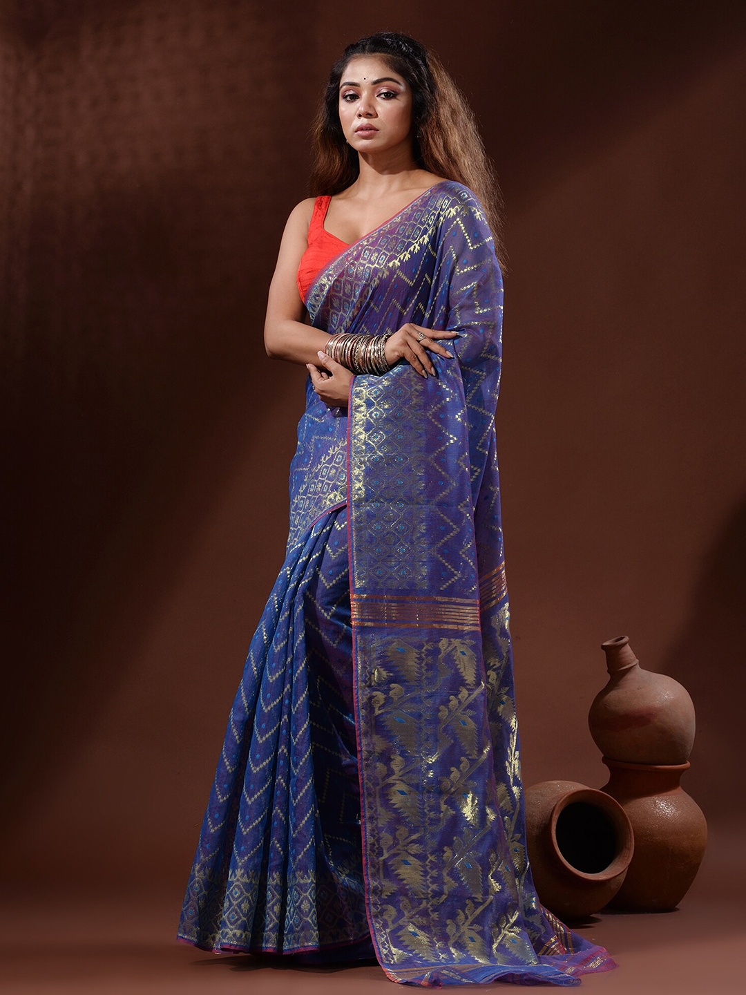 

Charukriti Chevron Woven Design Zari Silk Cotton Jamdani Saree, Blue