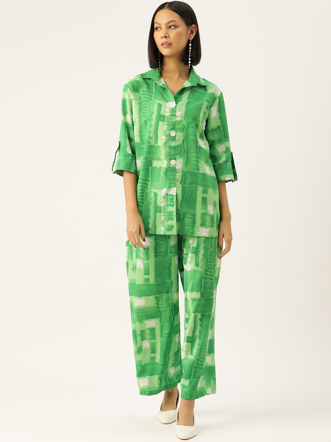 

Sleek Italia Women Printed Shirt & Trousers Co-Ords, Green