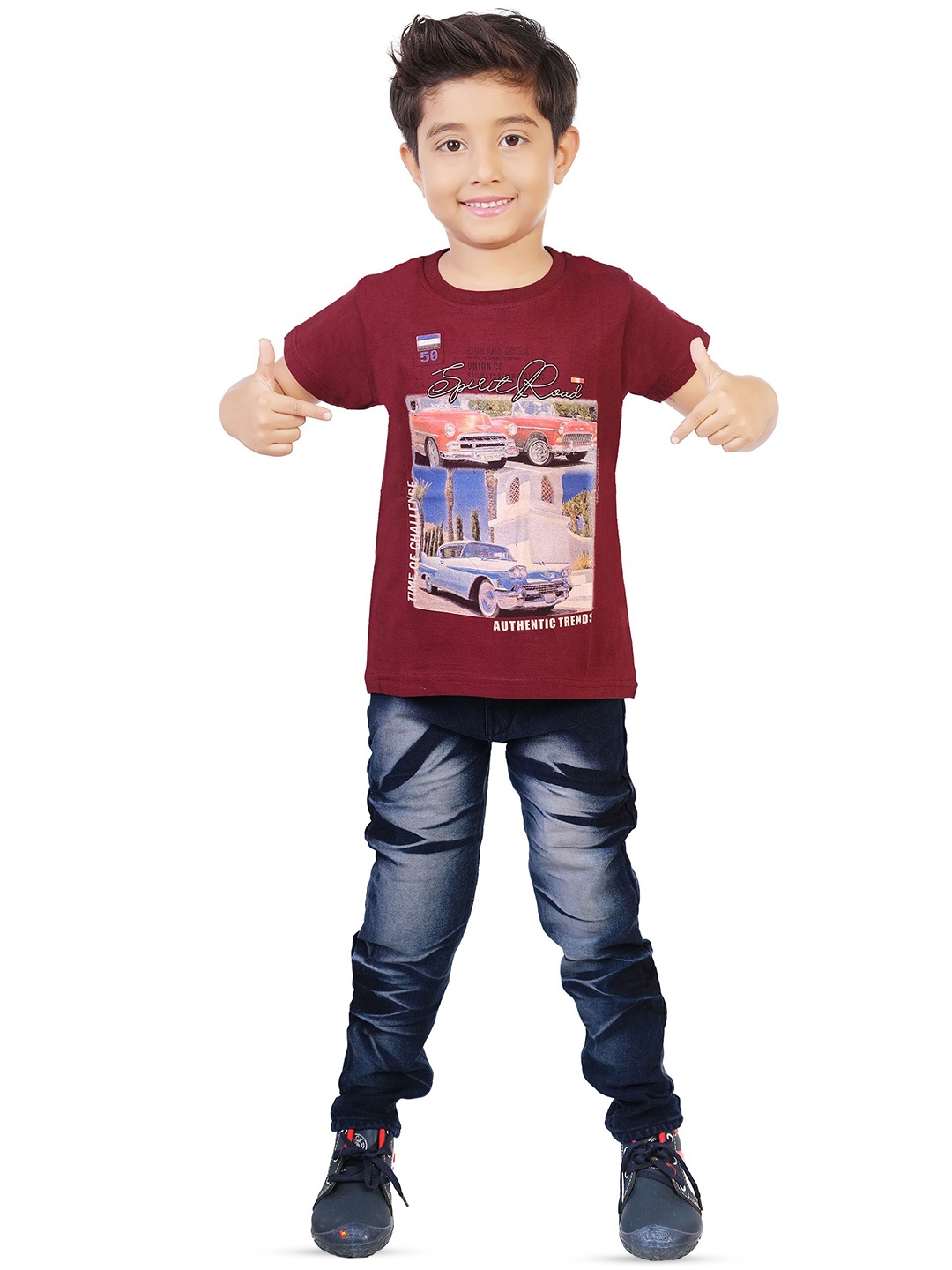 

CELEBRITY CLUB Boys Printed T-Shirt With Trouser, Maroon