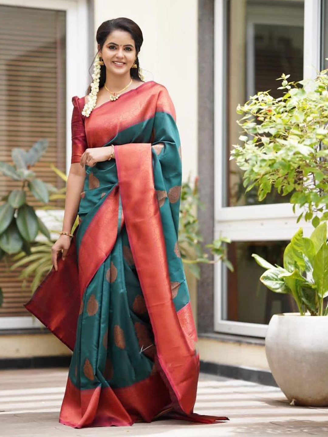 

Areca Designer Ethnic Motifs Woven Design Zari Art Silk Banarasi Saree, Turquoise blue