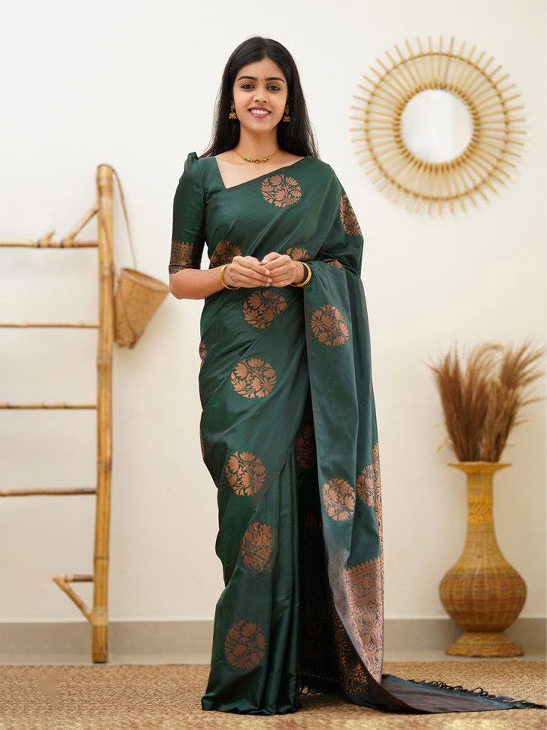 

Areca Designer Ethnic Motifs Woven Design Zari Art Silk Banarasi Saree, Green