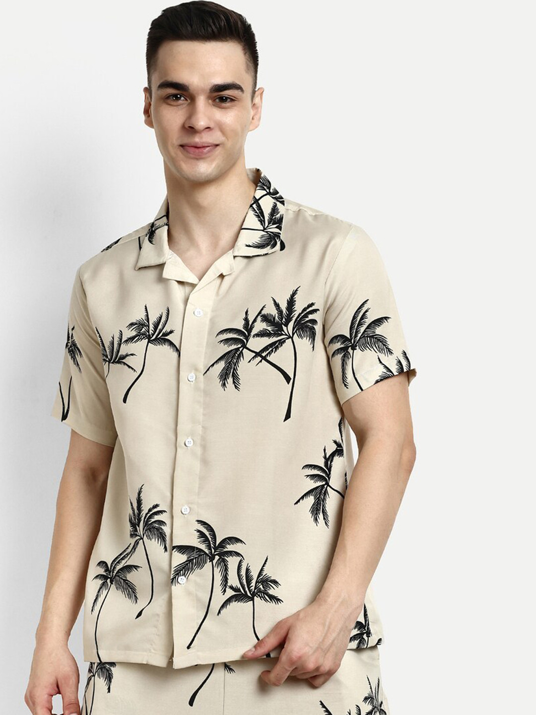 

GRECIILOOKS Printed Shirt Collared Neck Shirt With Flared Shorts Co-Ords, Cream