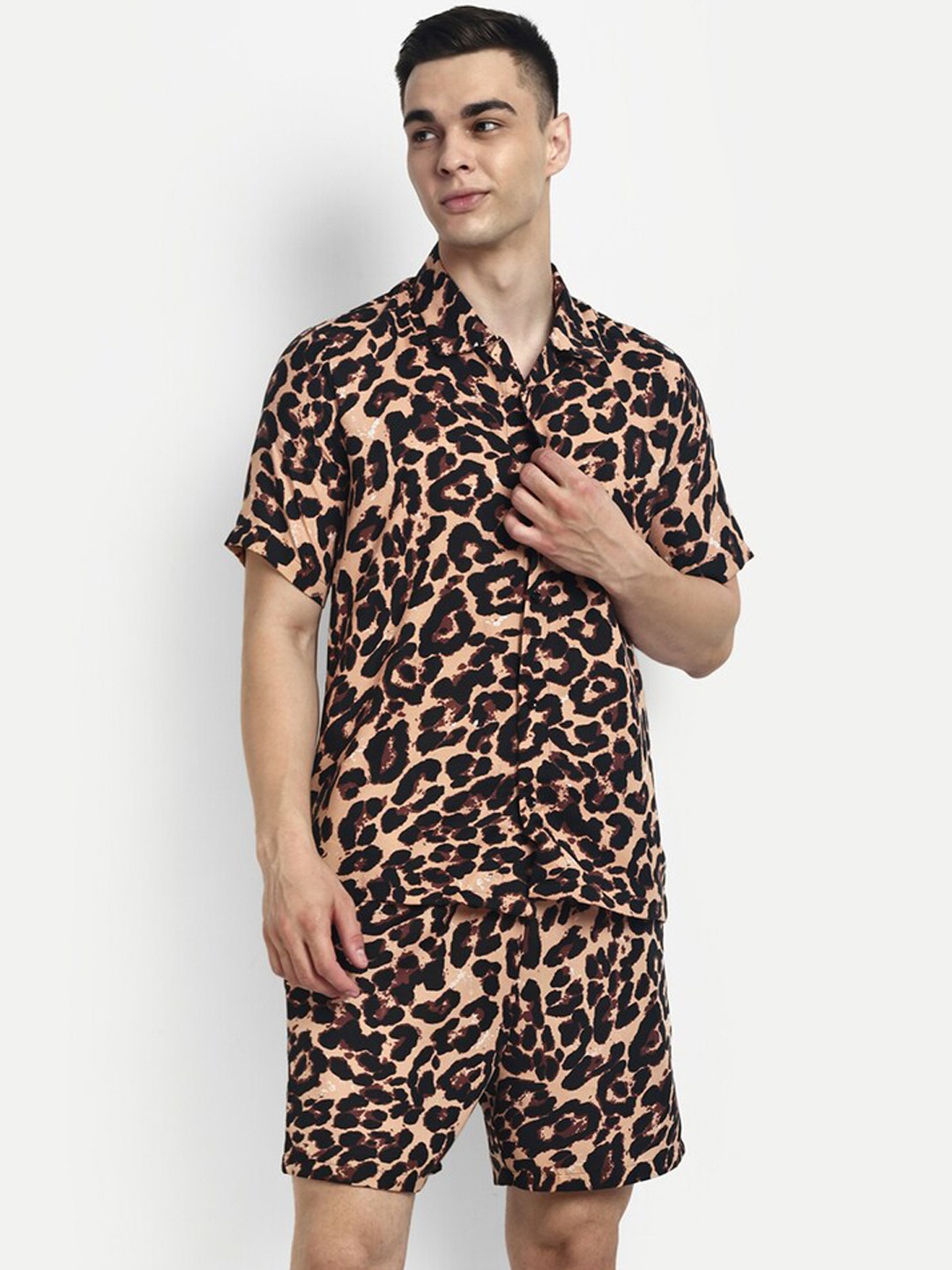 

GRECIILOOKS Animal Printed Collar Shirt With Shorts, Brown