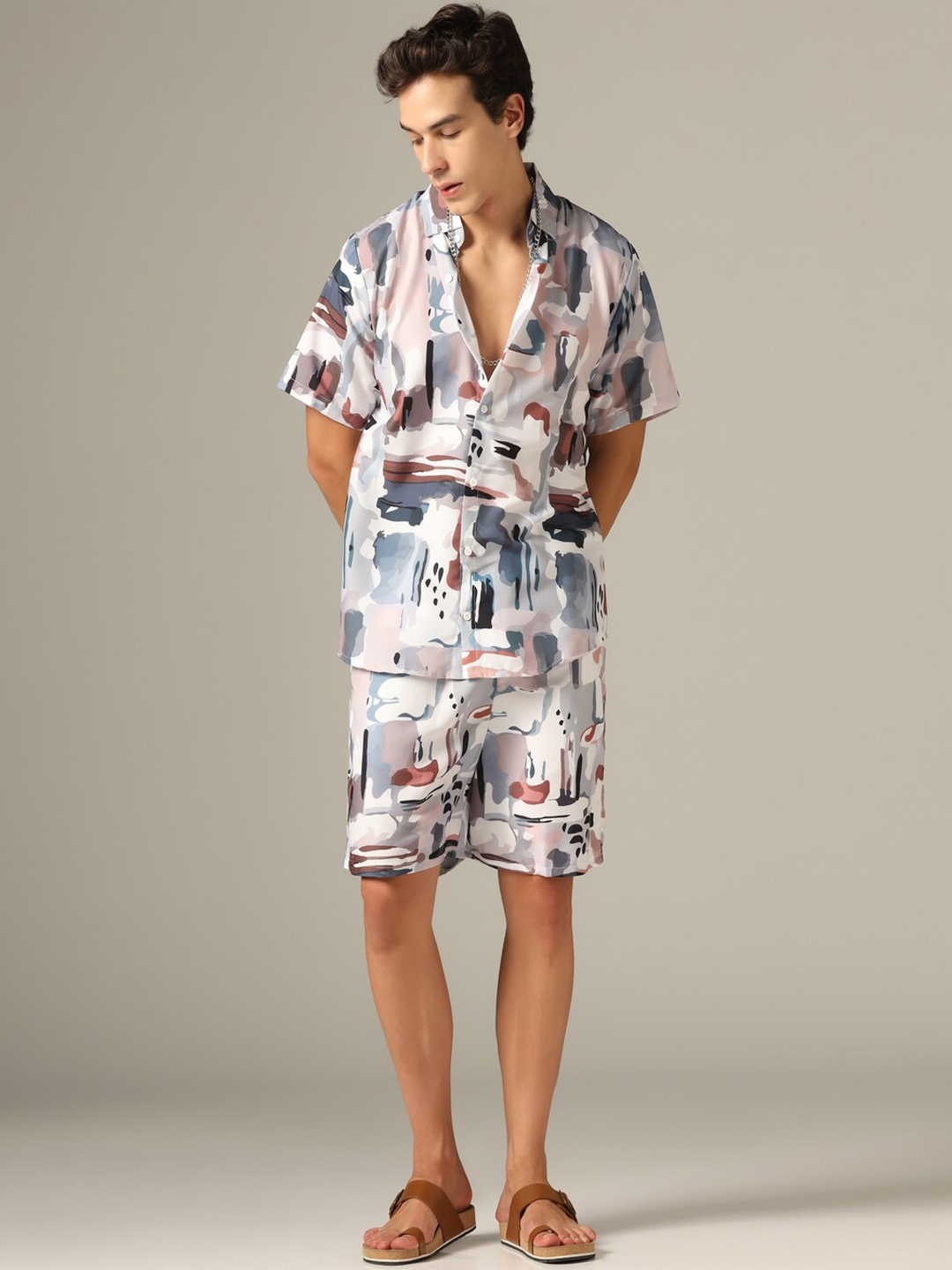 

GRECIILOOKS Printed Shirt & Shorts Co-Ords, Grey