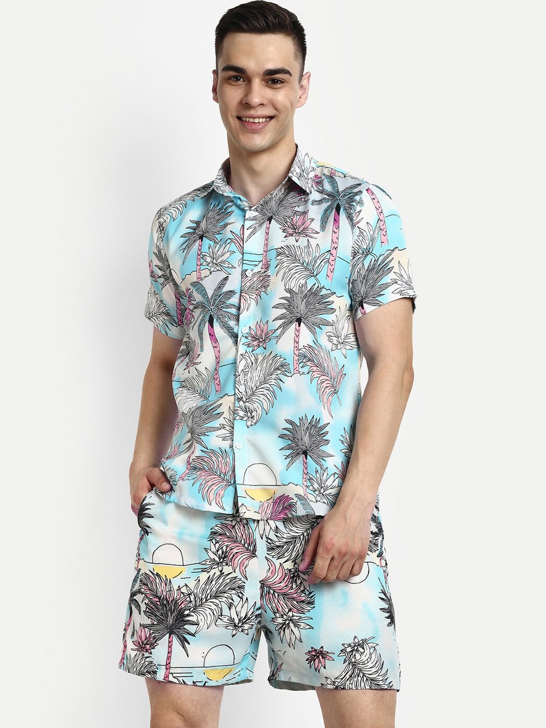 

GRECIILOOKS Printed Half Sleeves Shirts & Shorts Co-Ords, White