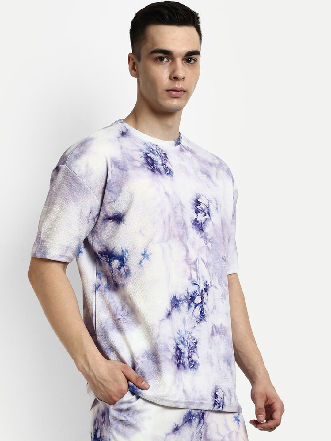 

GRECIILOOKS Dyed T Shirt With Shorts Co-Ords, Purple