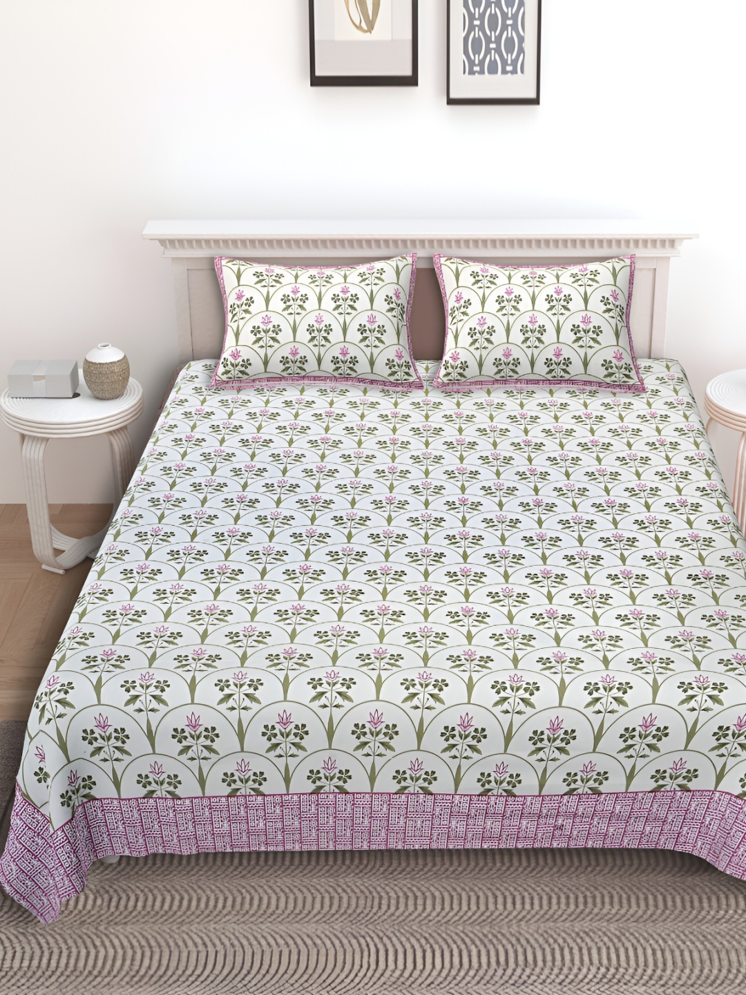 

Texstylers Green Floral 186 TC Cotton Queen Bedsheet with 2 Pillow Covers