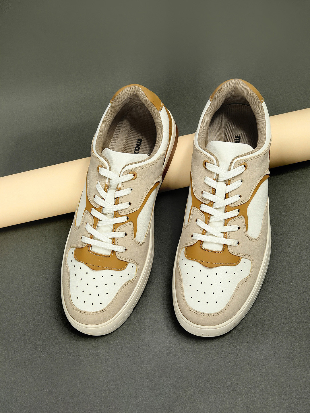 

max Men Colourblocked PU Sneakers, Beige