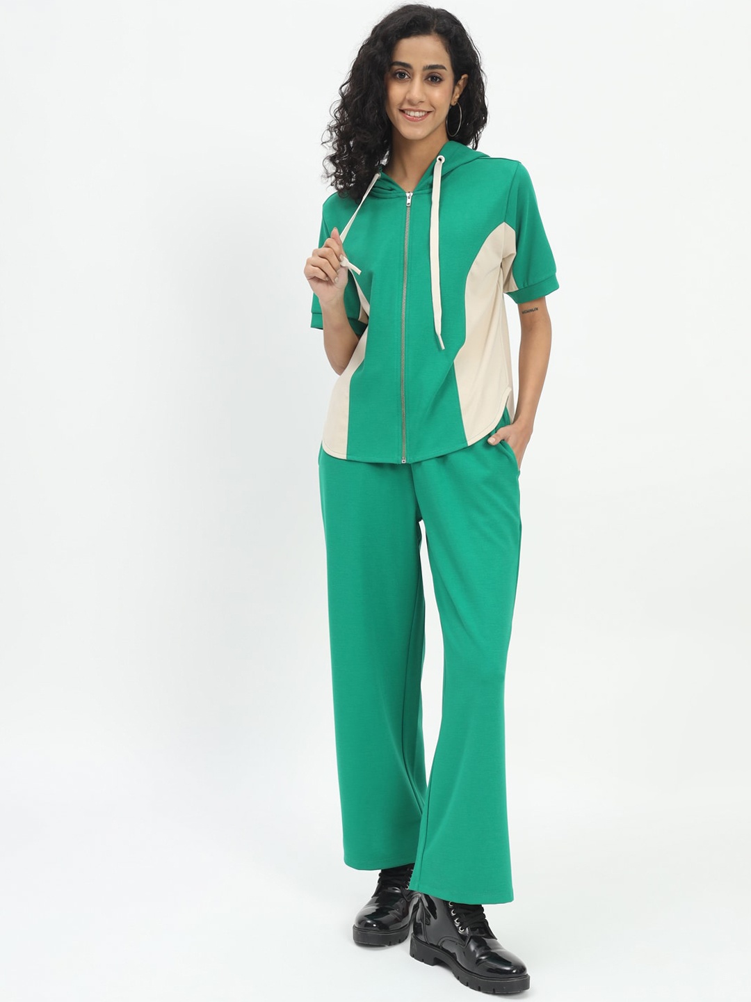 

VividArtsy Colourblocked Hooded Sweatshirt With Trousers, Green