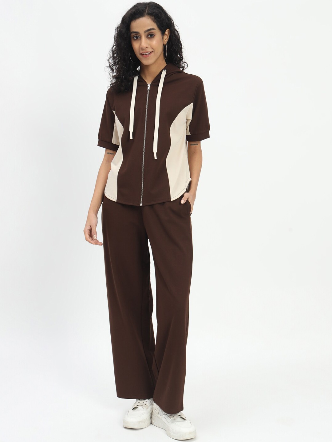 

VividArtsy Colourblocked Hooded Sweatshirt With Trousers, Brown