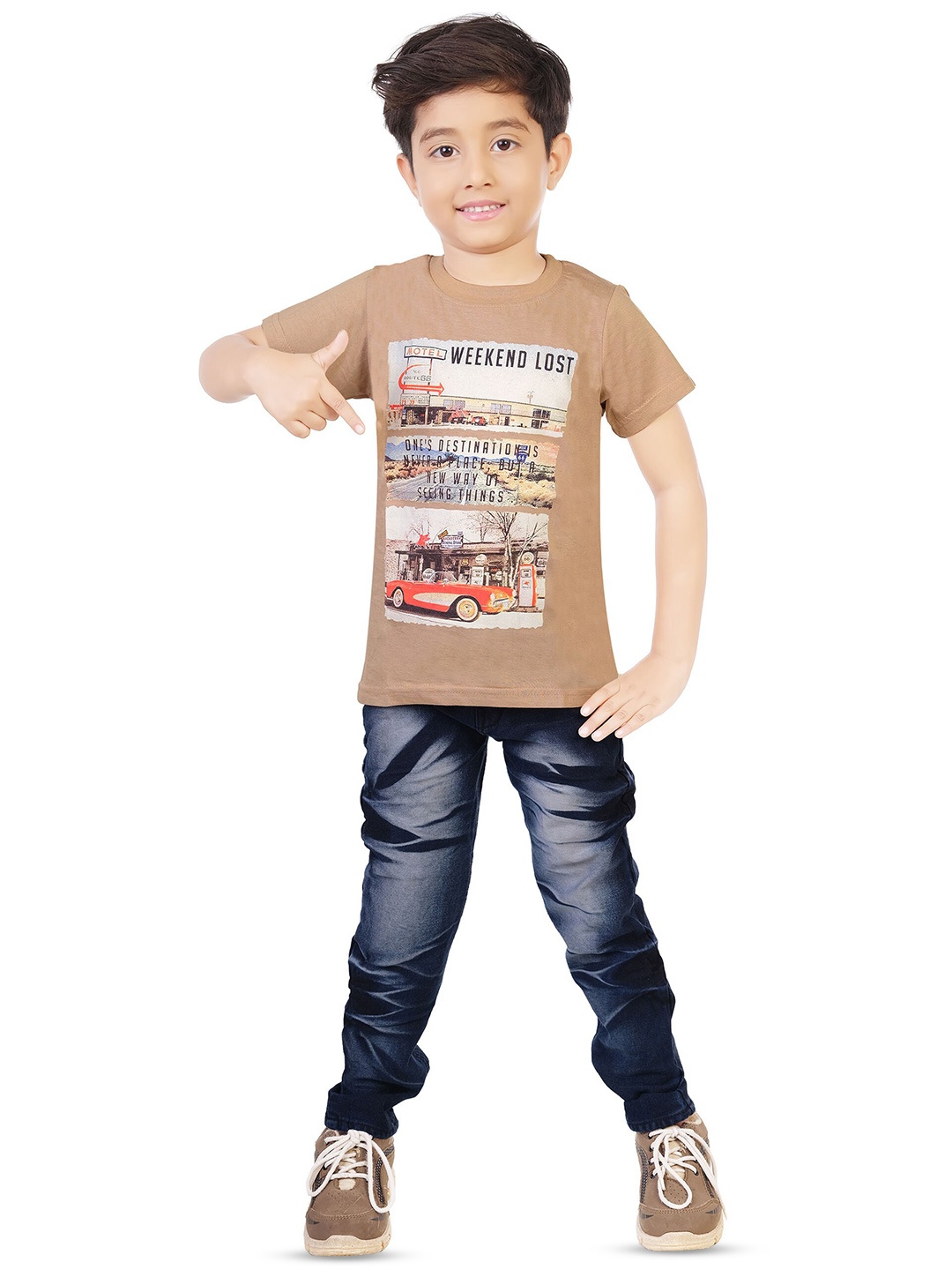 

BAESD Boys Printed T-shirt With Trousers, Cream