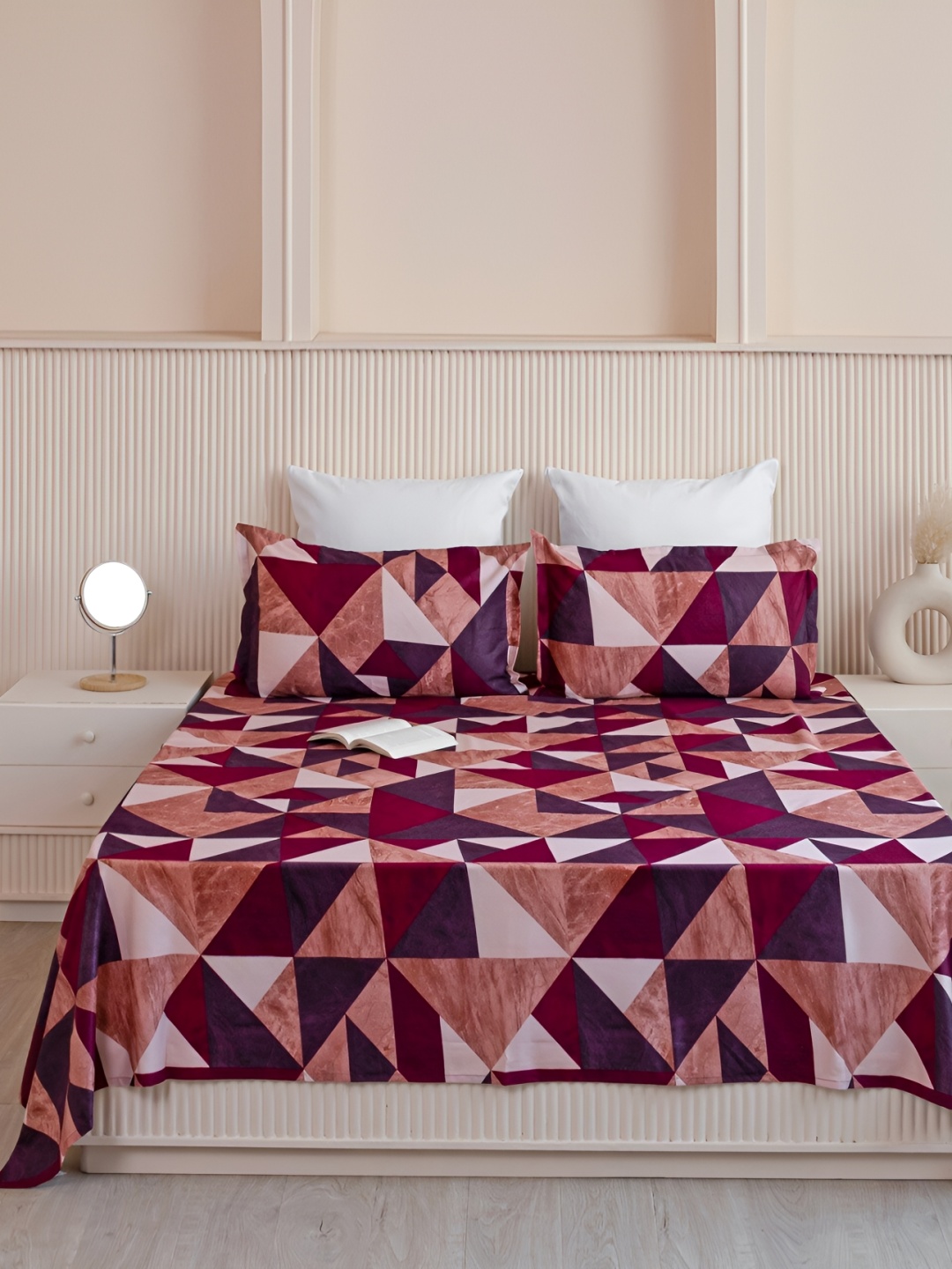 

HOMEMONDE Purple & Brown Geometric Cotton 210 TC Queen Bedsheet With 2 Pillow Covers