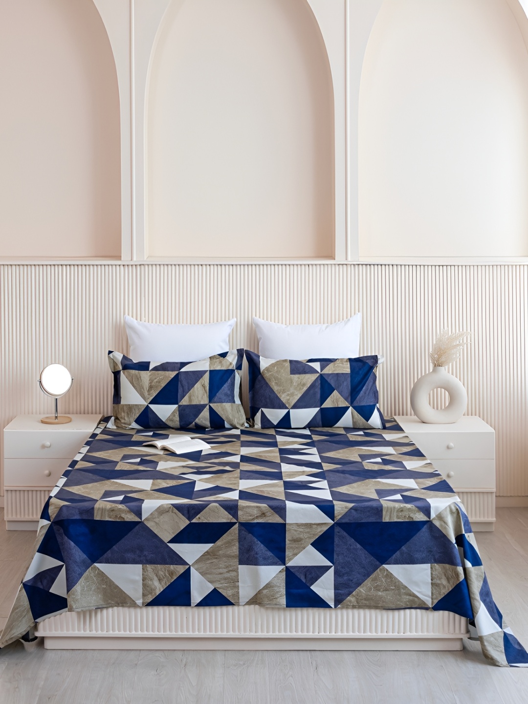 

HOMEMONDE Blue & Beige Geometric Cotton 210 TC Single Bedsheet With 2 Pillow Covers