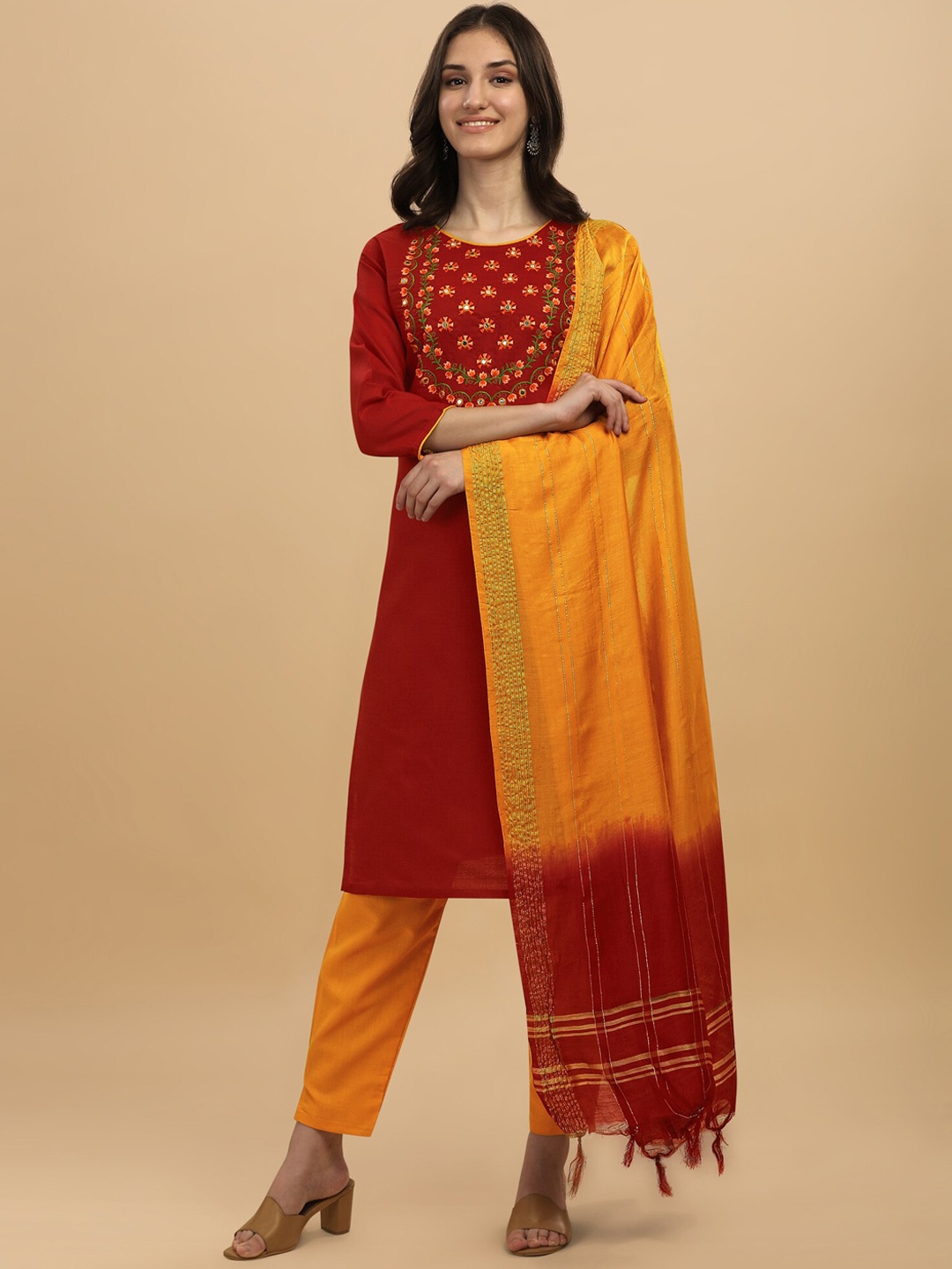 

GUFRINA Ethnic Motifs Yoke Design Regular Thread Work Kurta With Trousers & Dupatta, Maroon