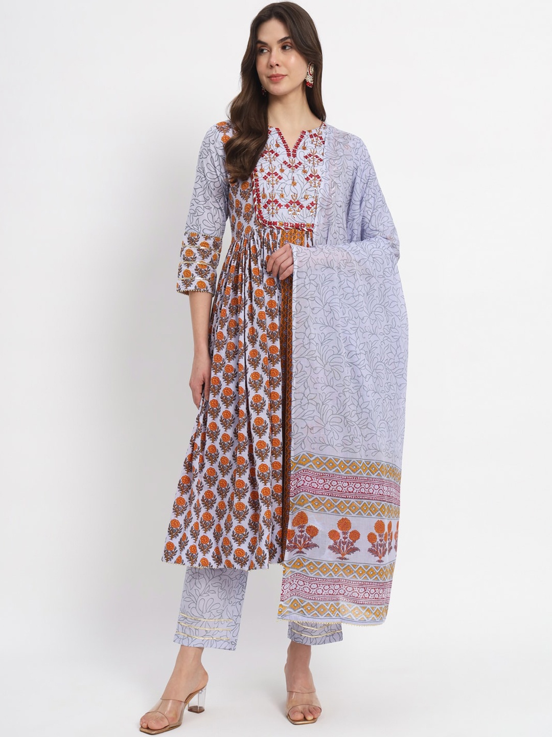 

SALWAT Floral Printed Empire Thread Work Kurta With Trousers & Dupatta, Grey