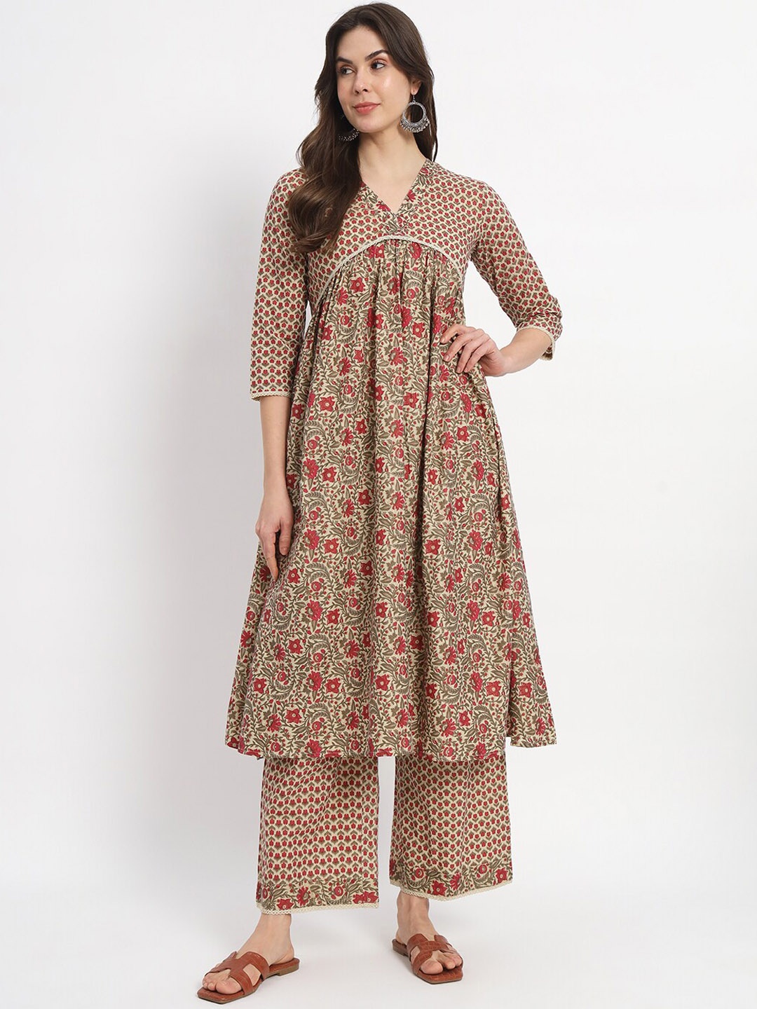 

SALWAT Floral Printed Gotta Patti Empire Kurta With Palazzo, Beige
