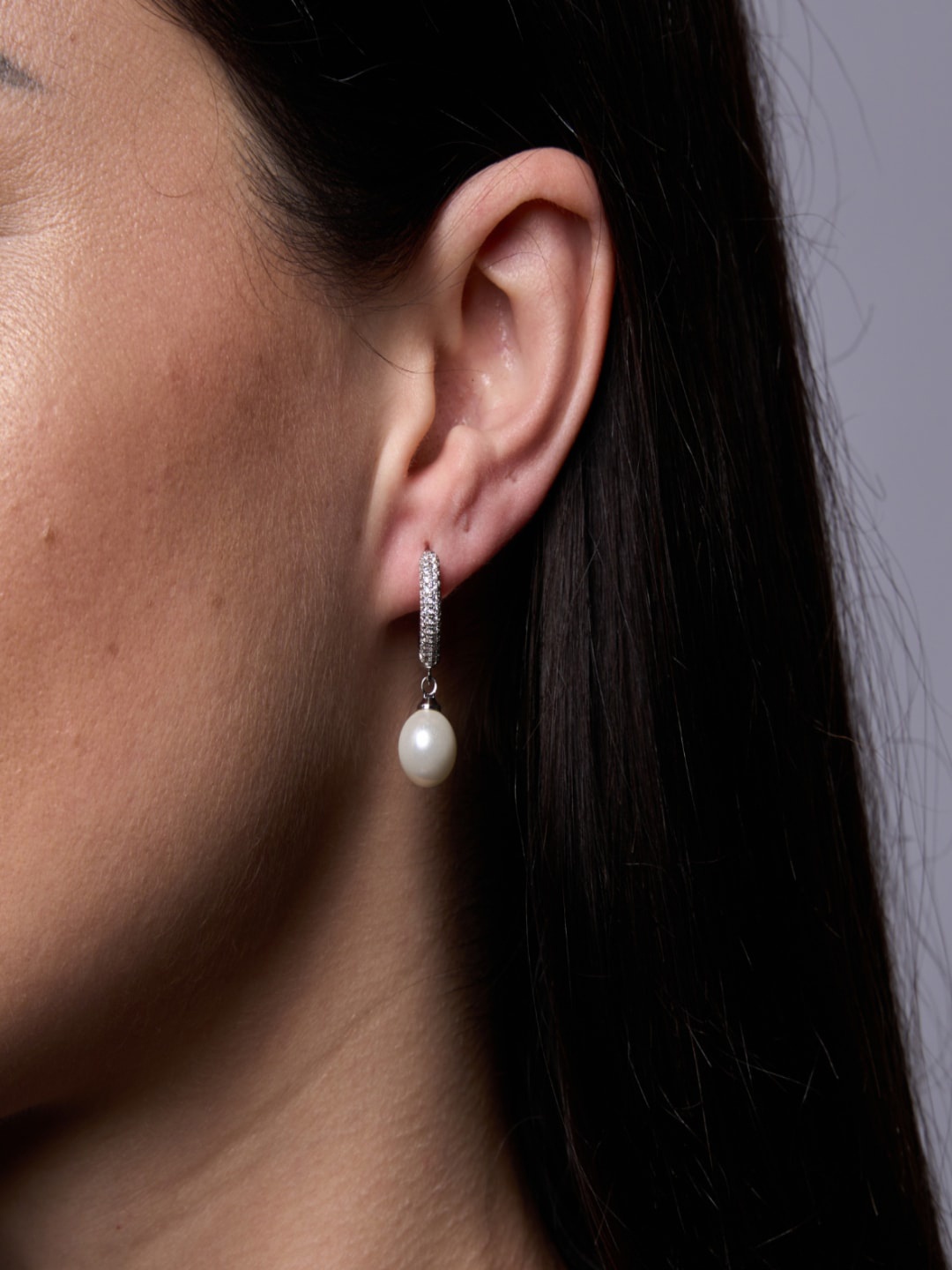 

Drip Project Unisex Rhodium-Plated Cubic Zirconia Contemporary Hoop Earrings, Silver