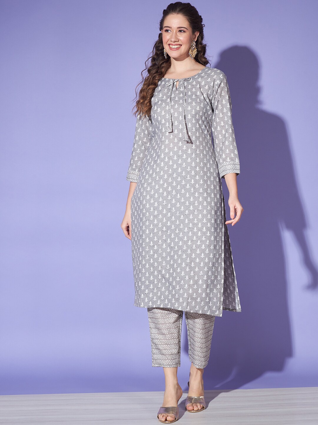 

GUFRINA Floral Printed Regular Pure Cotton Kurta With Trousers, Grey
