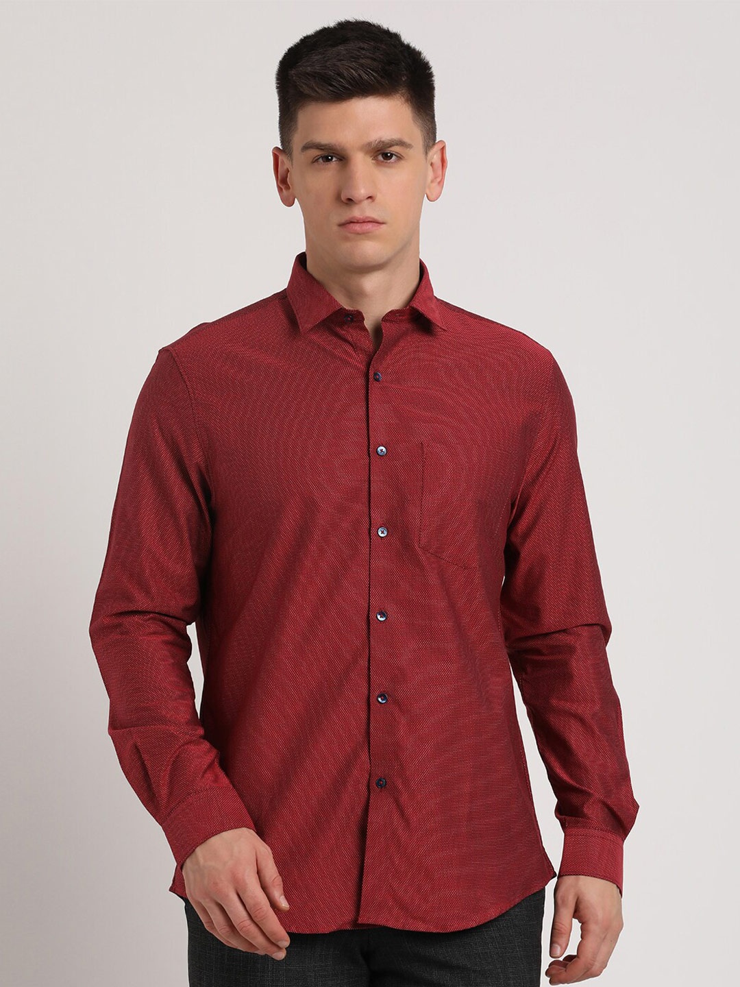 

Turtle Standard Slim Fit Pure Cotton Formal Shirt, Maroon