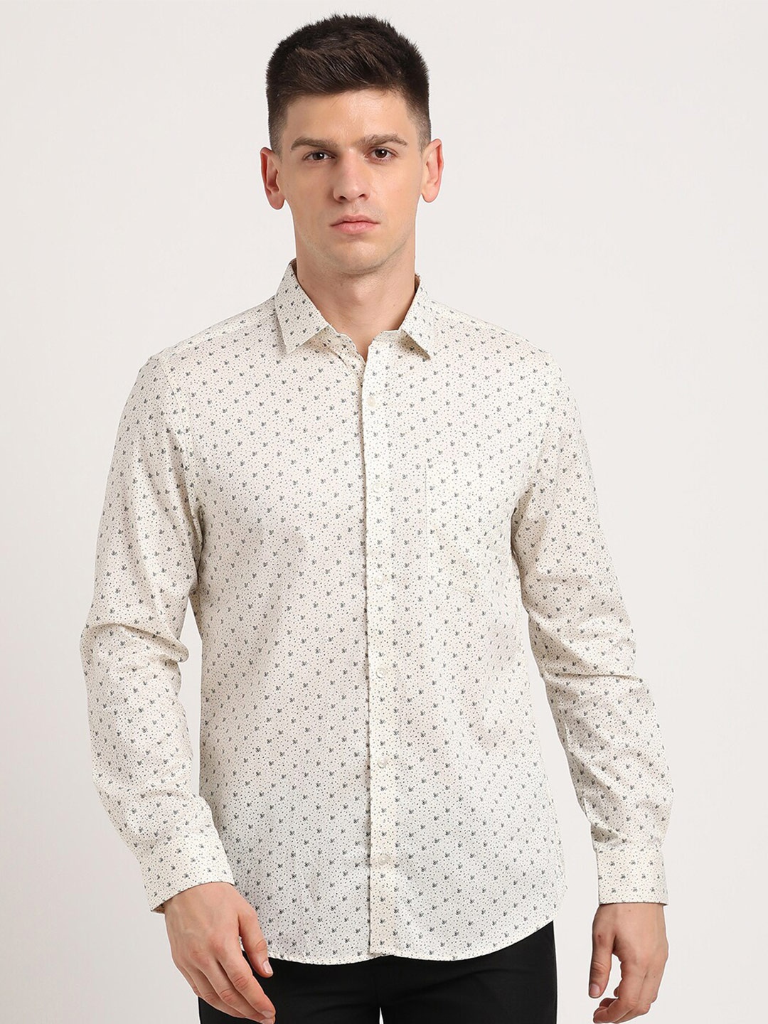 

Turtle Standard Slim Fit Micro Ditsy Printed Pure Cotton Formal Shirt, Off white