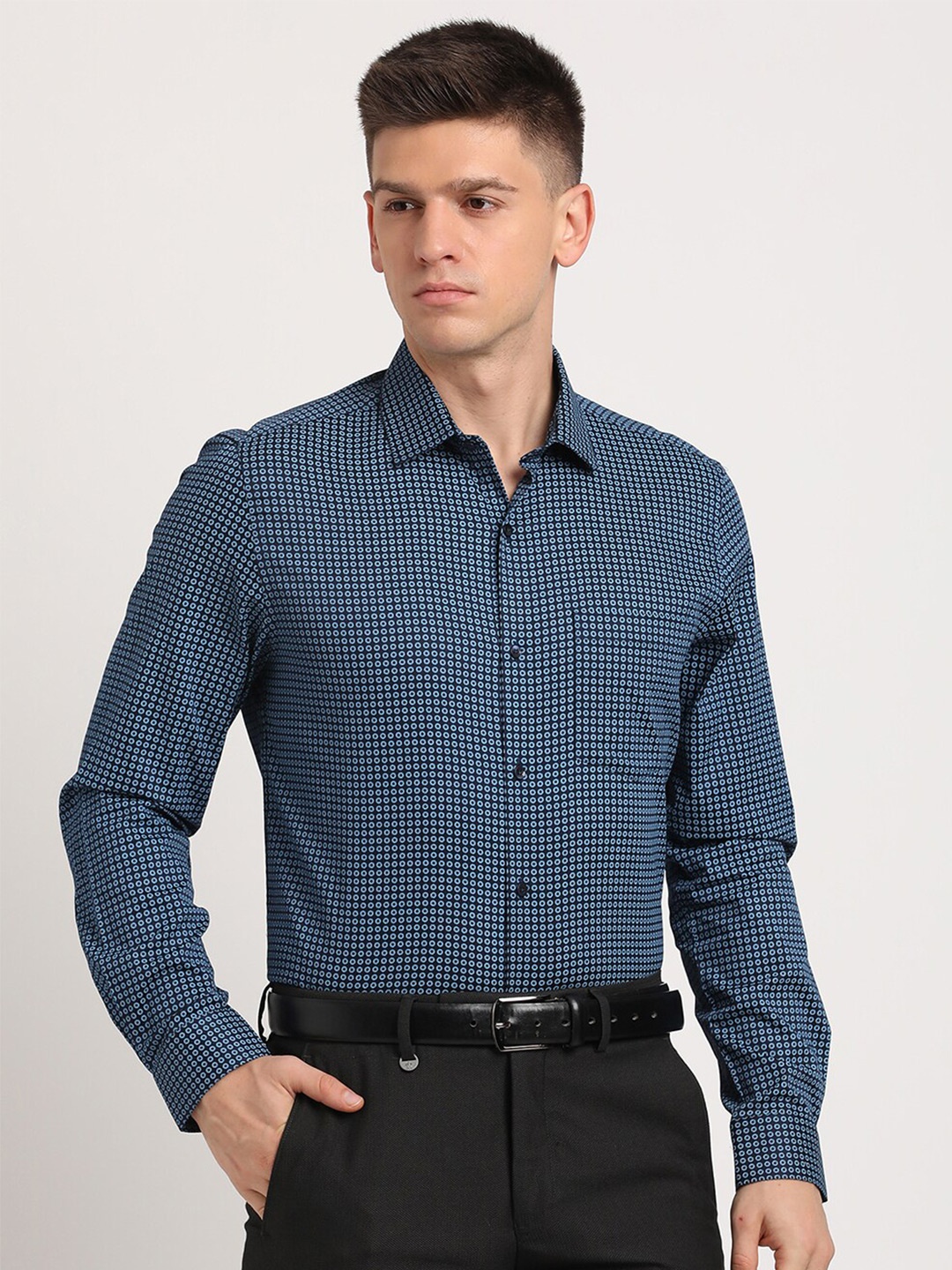 

Turtle Standard Slim Fit Micro Ditsy Printed Formal Pure Cotton Shirt, Navy blue