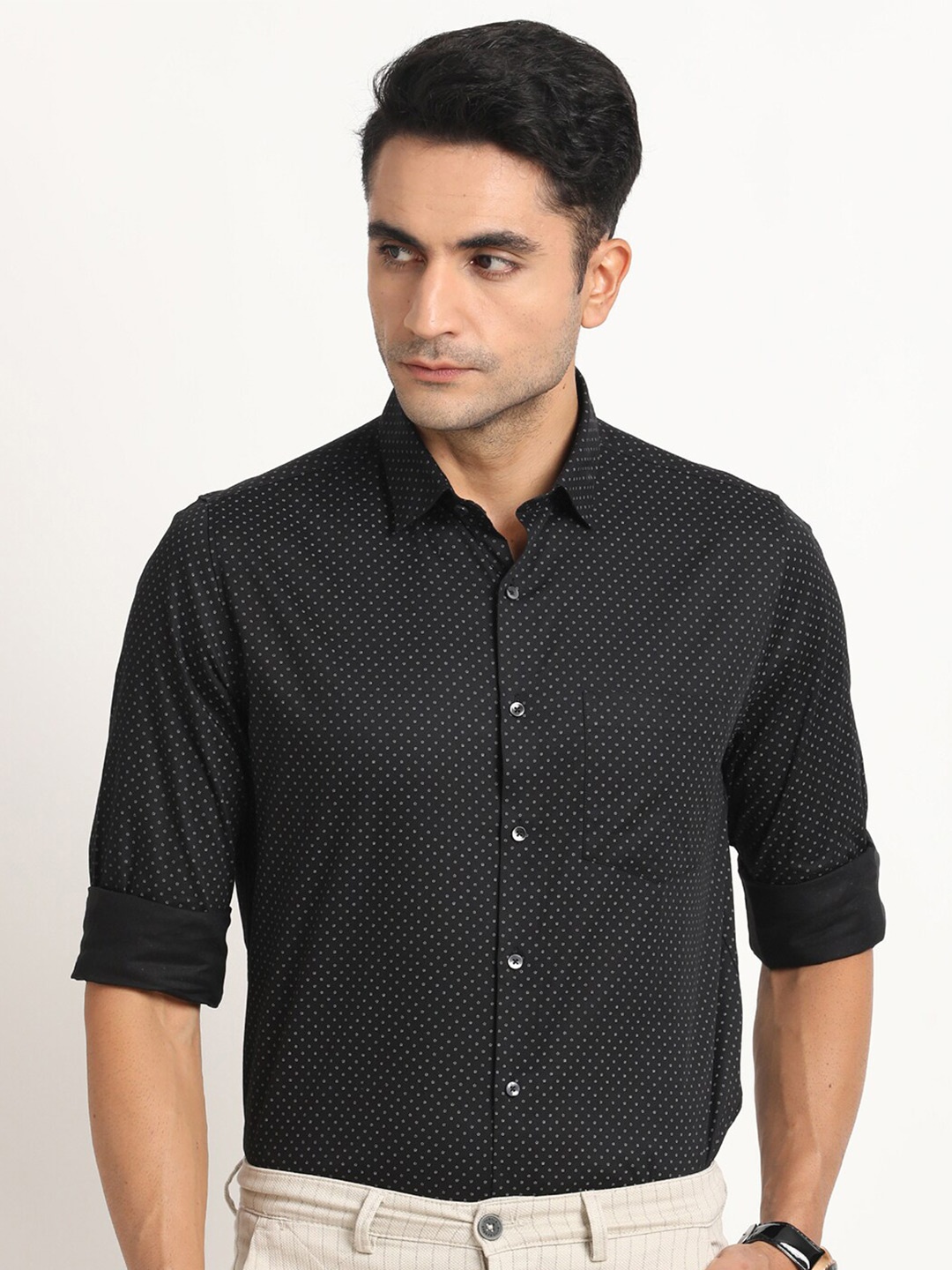 

Turtle Men Standard Slim Fit Micro Ditsy Printed Pure Cotton Formal Shirt, Black