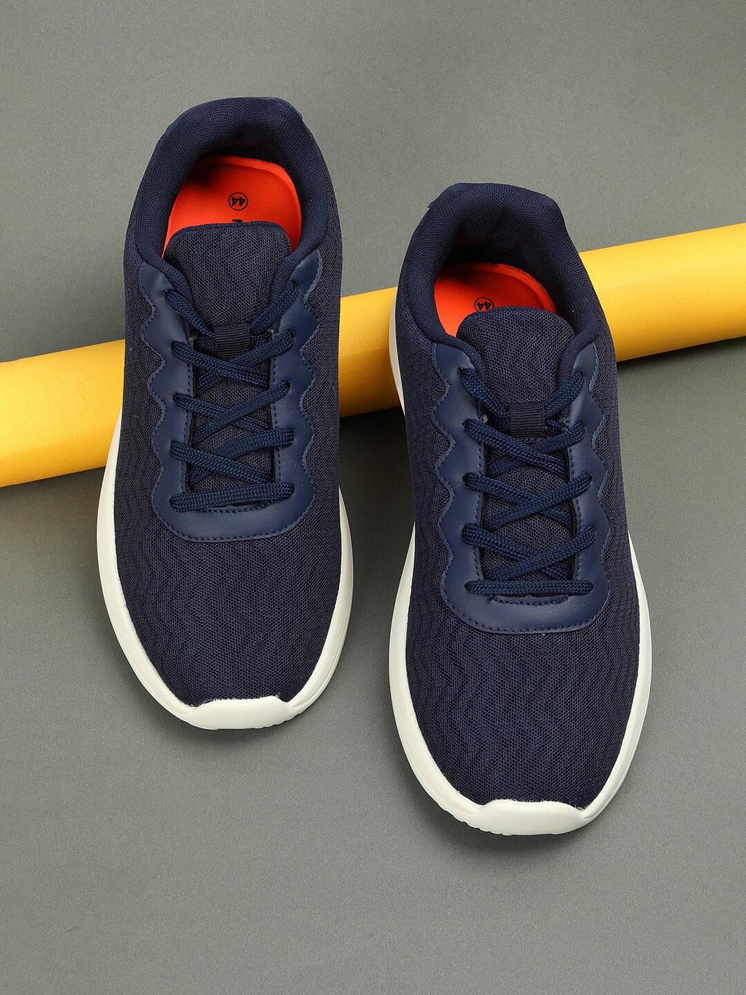 

max Men Textured Lace-Up Running Shoes, Navy blue