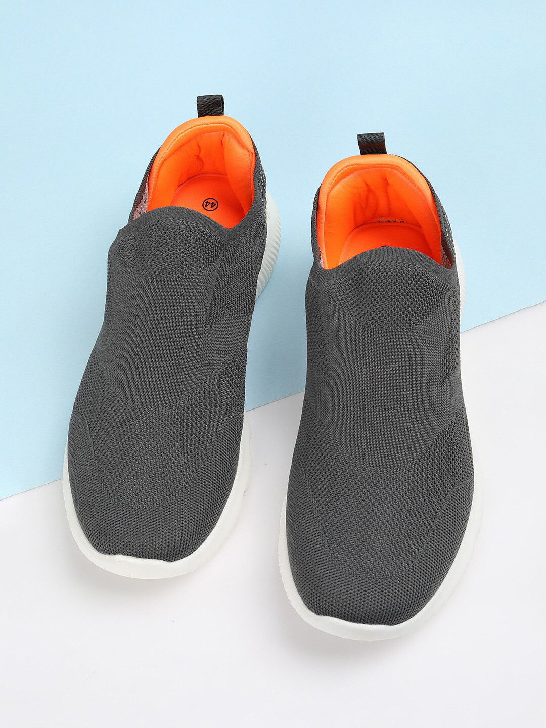 

max Men Textured Slip-On Running Shoes, Grey
