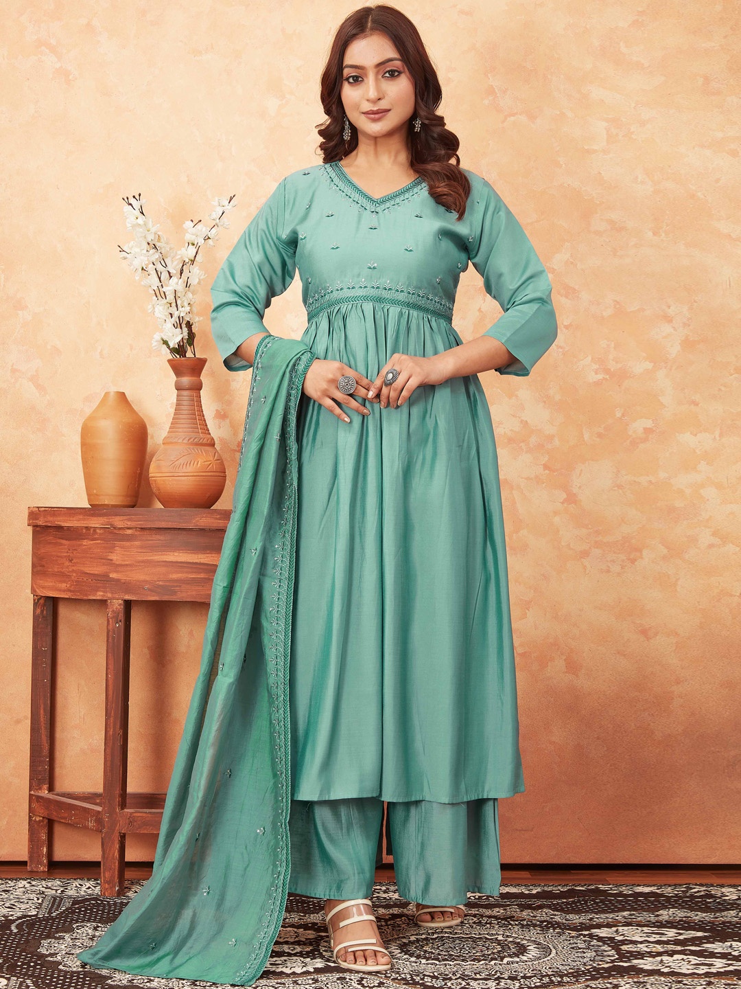 

Punrwa Ethnic Motifs Embroidered Pleated Thread Work Kurta with Palazzos & Dupatta, Green