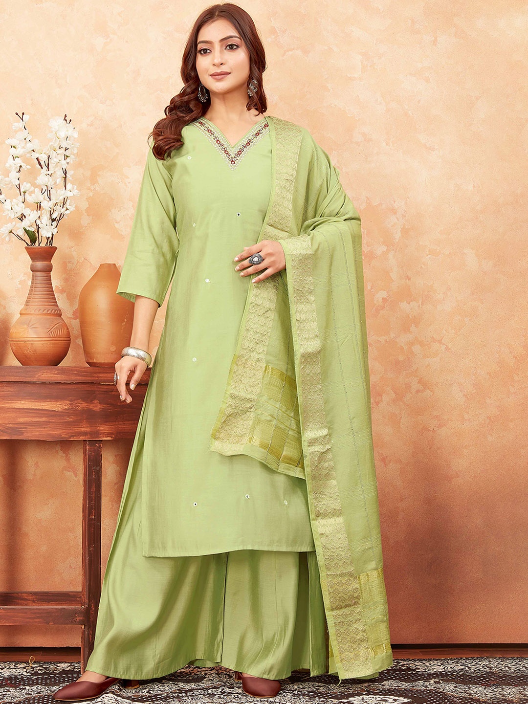 

Punrwa Embroidered Straight Mirror Work Kurta with Palazzos, Green
