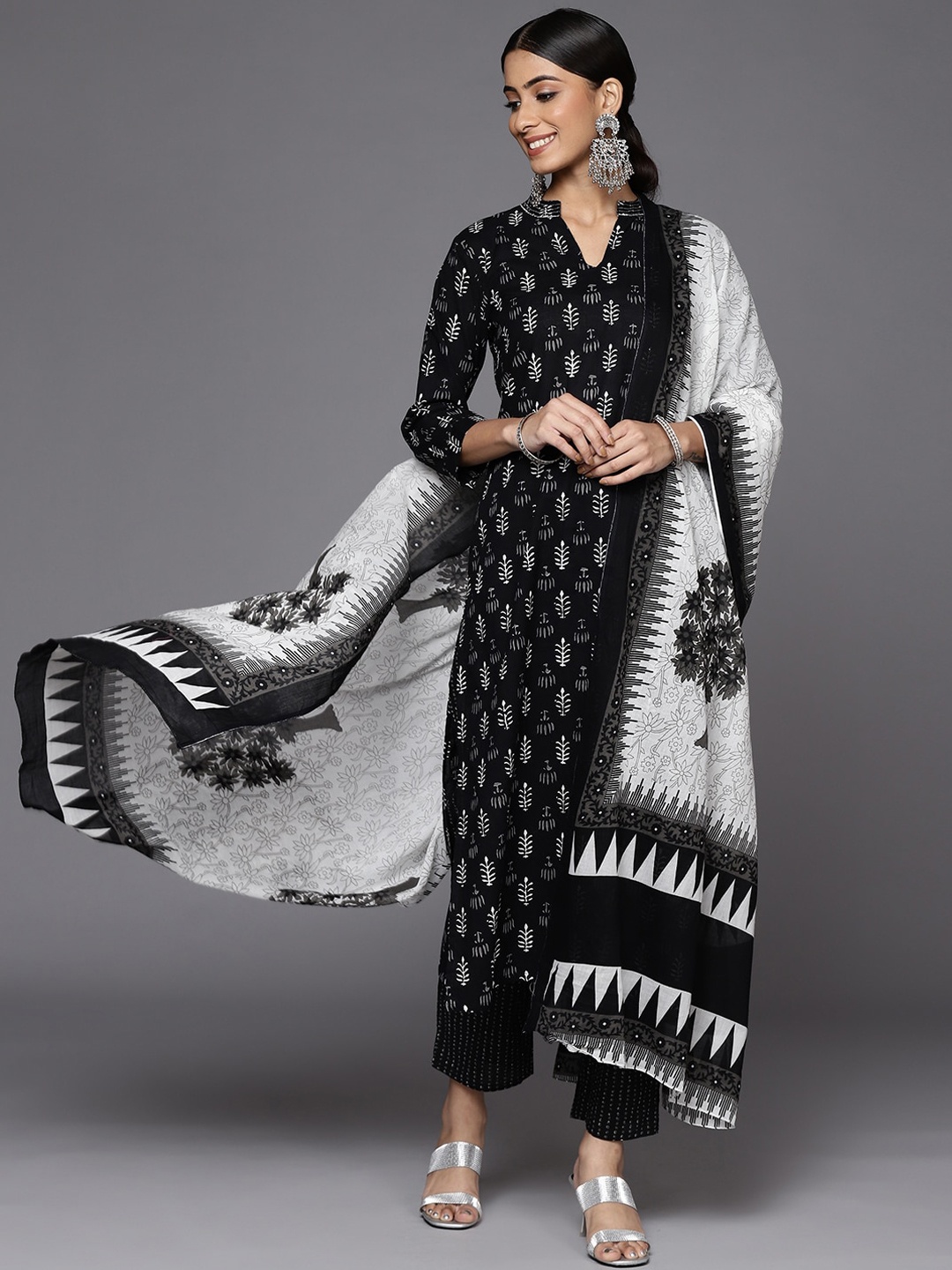 

KALINI Ethnic Motifs Printed Mandarin Collar Pure Cotton Kurta With Trousers & Dupatta, Black