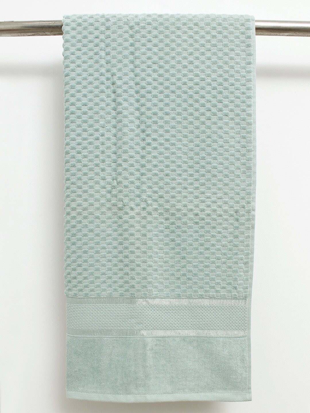 

AVI Living Green & White Printed Cotton 550 GSM Bath Towel
