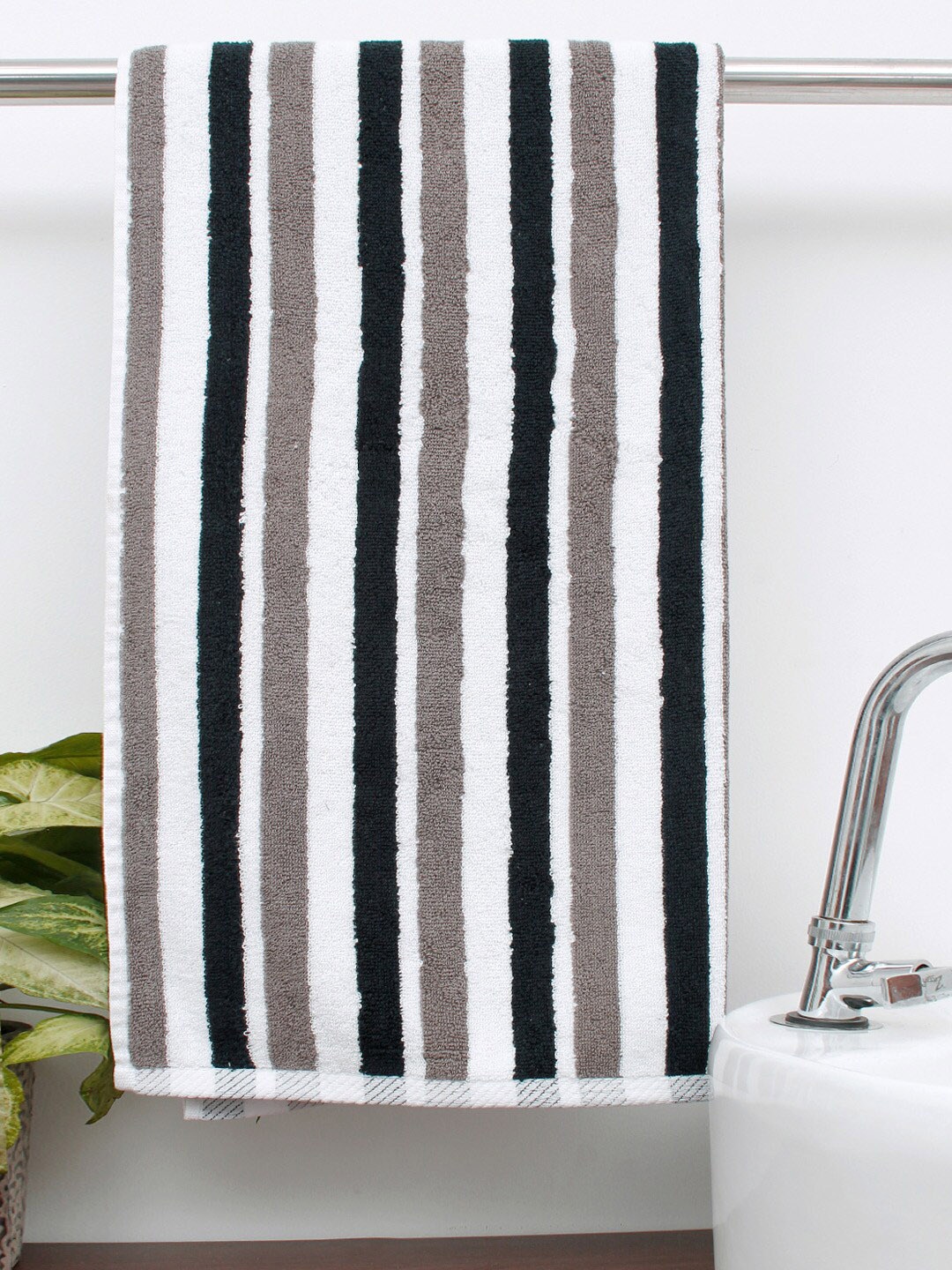 

AVI Living Blue & White Striped Cotton 500 GSM Bath Towel, Black