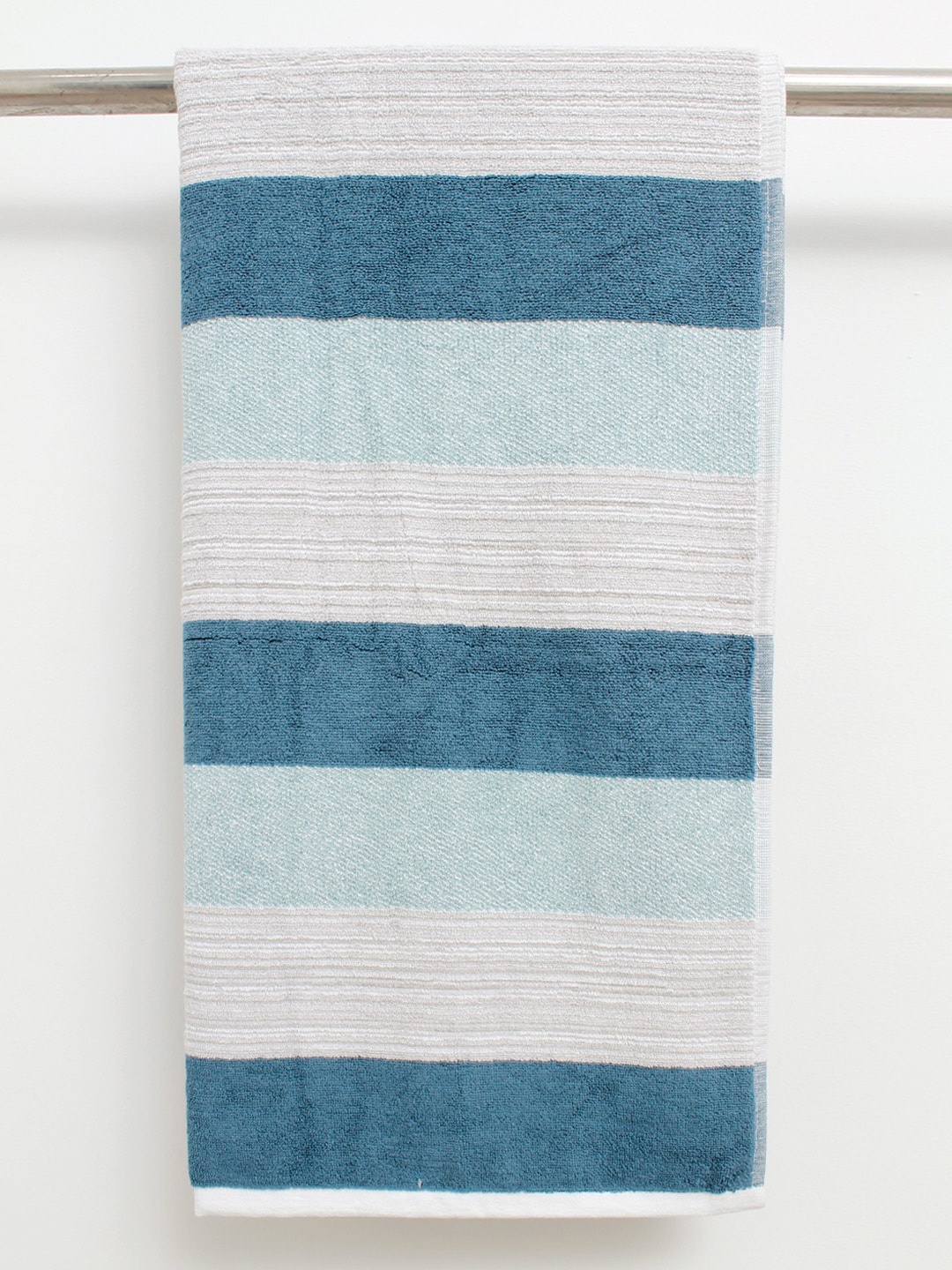 

AVI Living Blue & White Striped Cotton 600 GSM Bath Towel