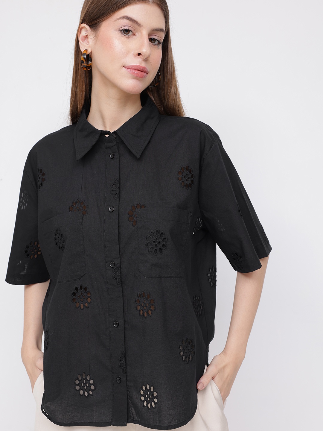 

DressBerry Summer Breezies Boxy Schiffli Shirt, Black