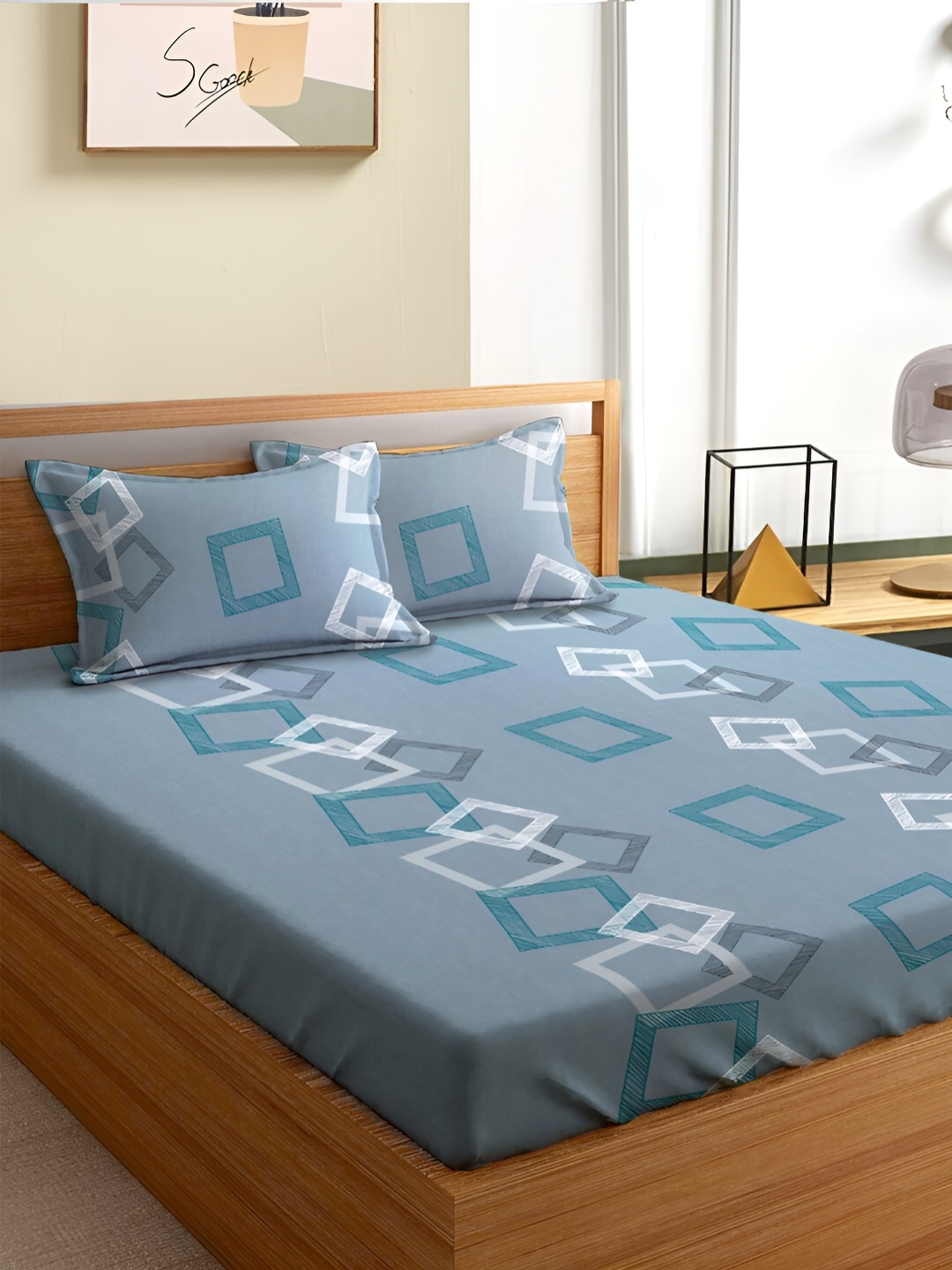 

Aura Blue & Grey Geometric 180 TC Queen Bedsheet With 2 Pillow Covers