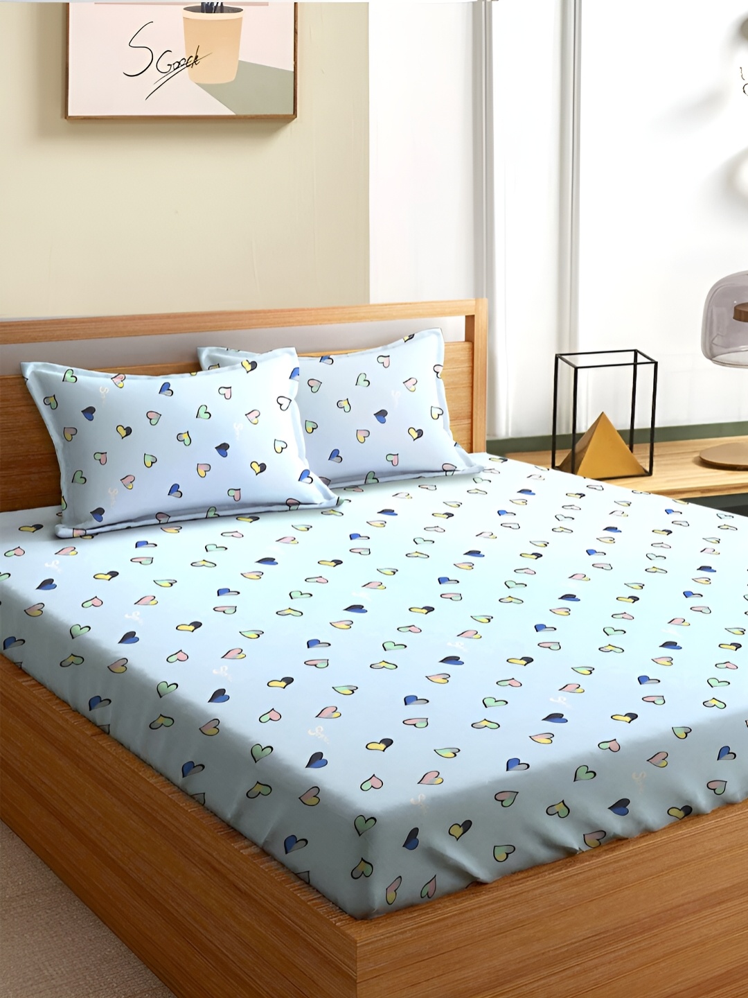 

Aura Blue & Green Graphic 180 TC Queen Bedsheet With 2 Pillow Covers