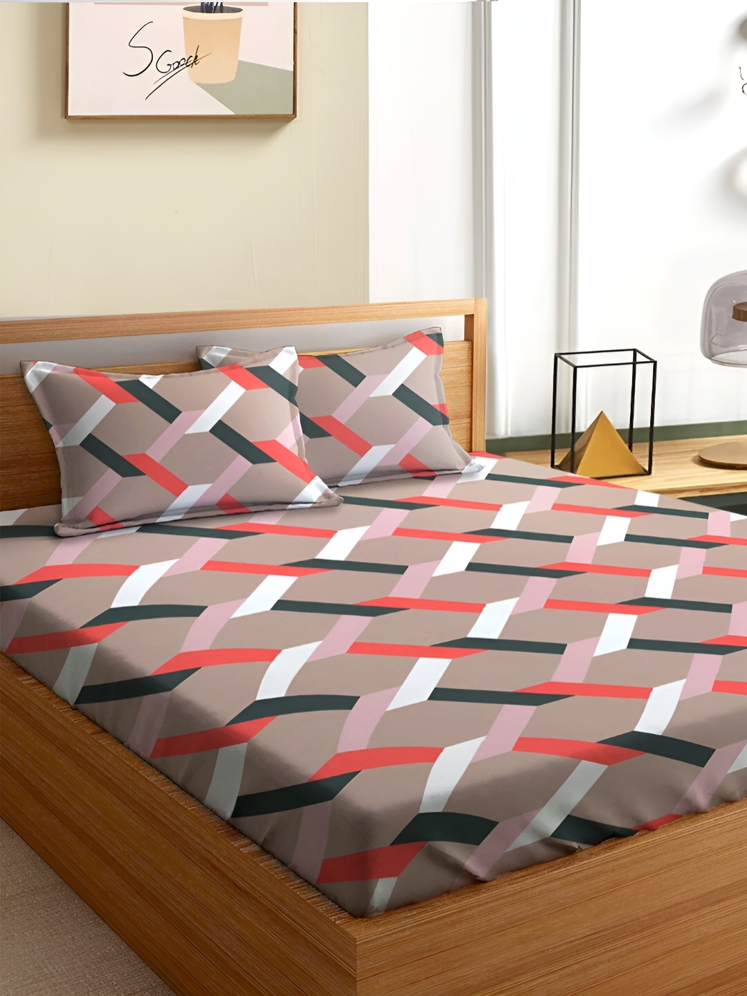 

Aura Brown & Red Geometric 180 TC Queen Bedsheet With 2 Pillow Covers
