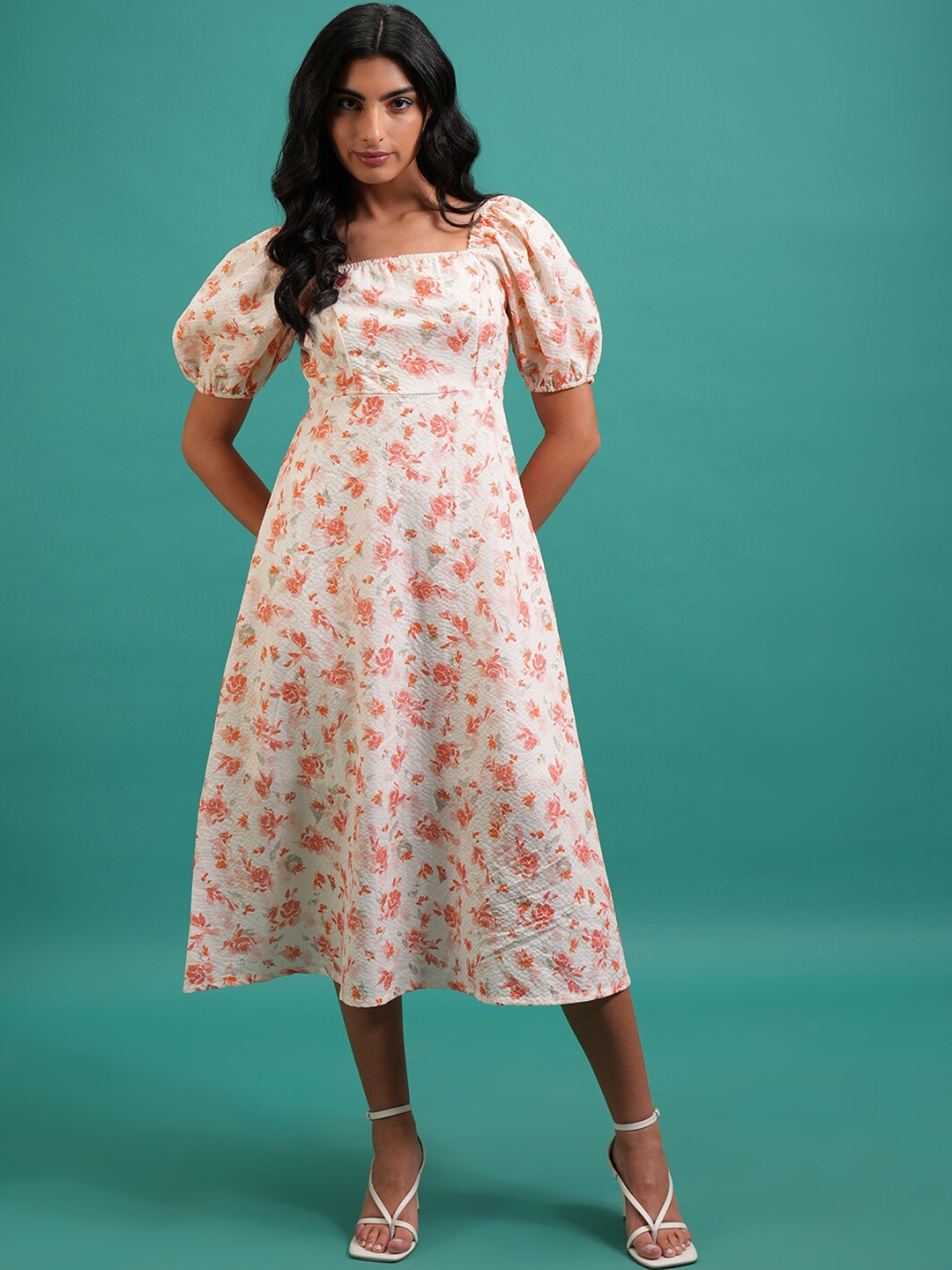 

Tokyo Talkies Pink Floral Print Square Neck Fit & Flare Midi Dress