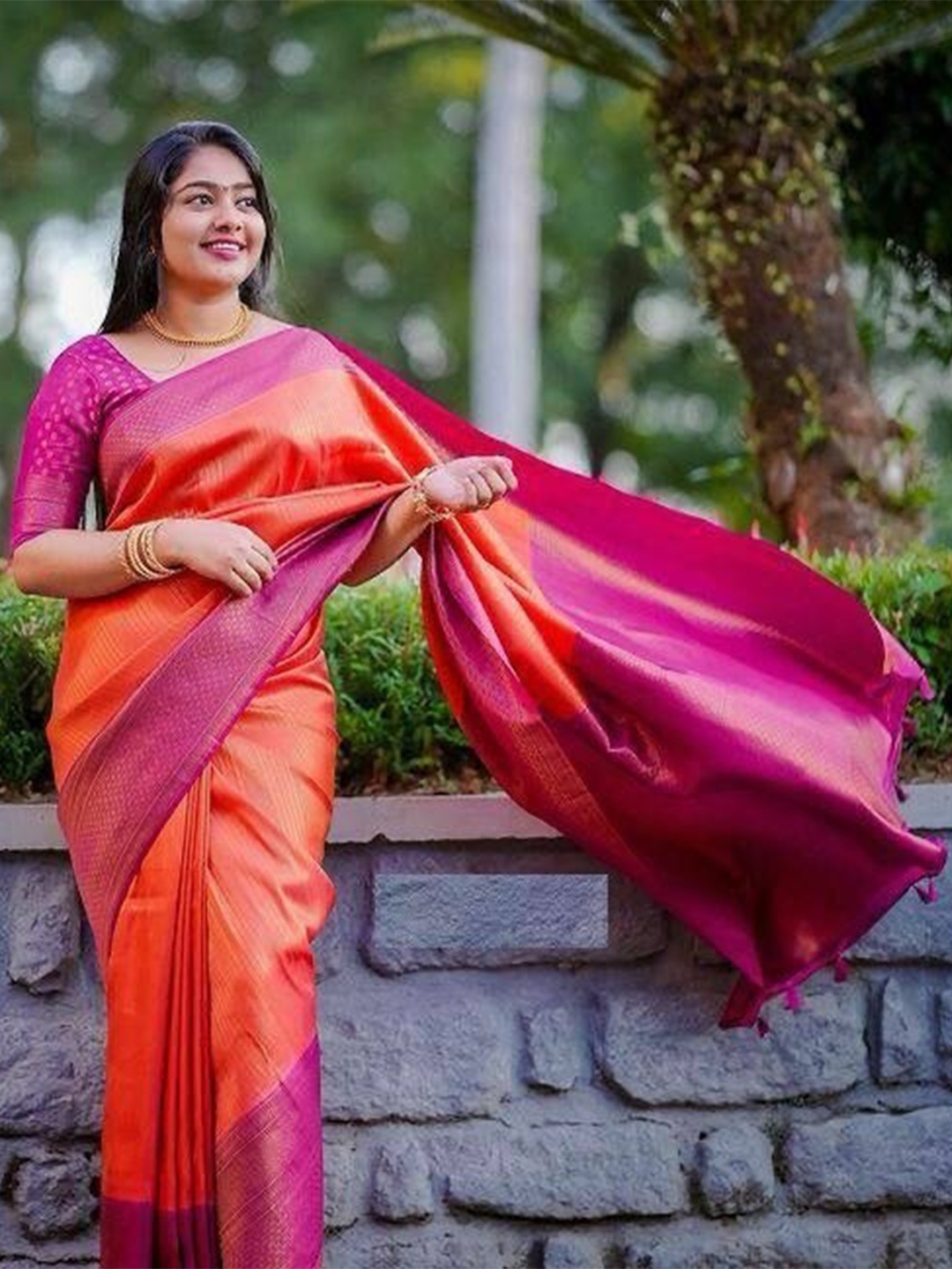 

bansari textiles Geometric Woven Design Zari Detailed Pure Silk Banarasi Saree, Orange