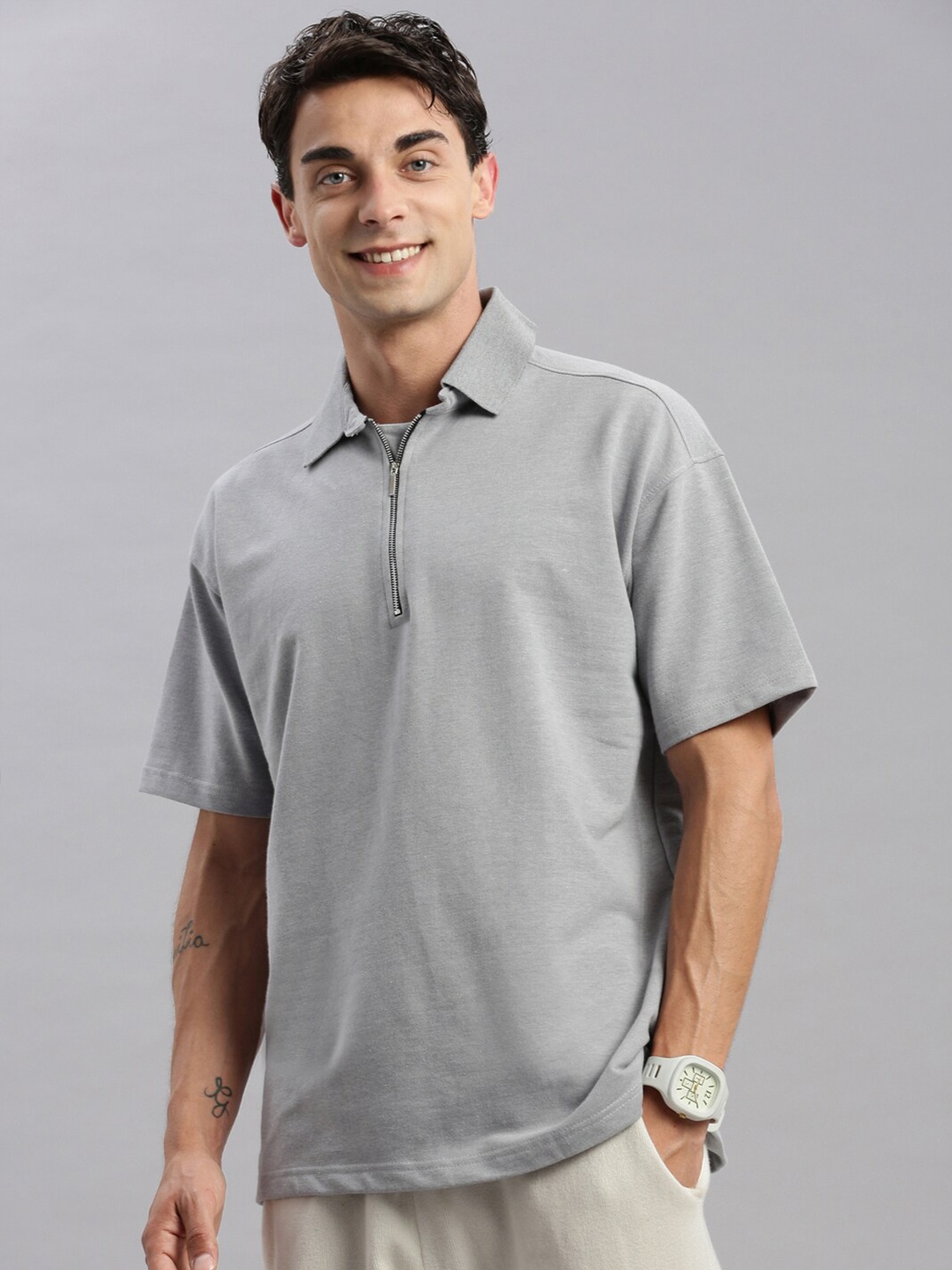 

MADSTO Polo Collar Drop-Shoulder Sleeves Cotton Oversized T-shirt, Grey