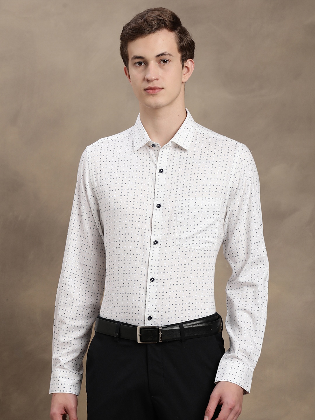 

Turtle Standard Slim Fit Micro Ditsy Printed Pure Cotton Formal Shirt, White