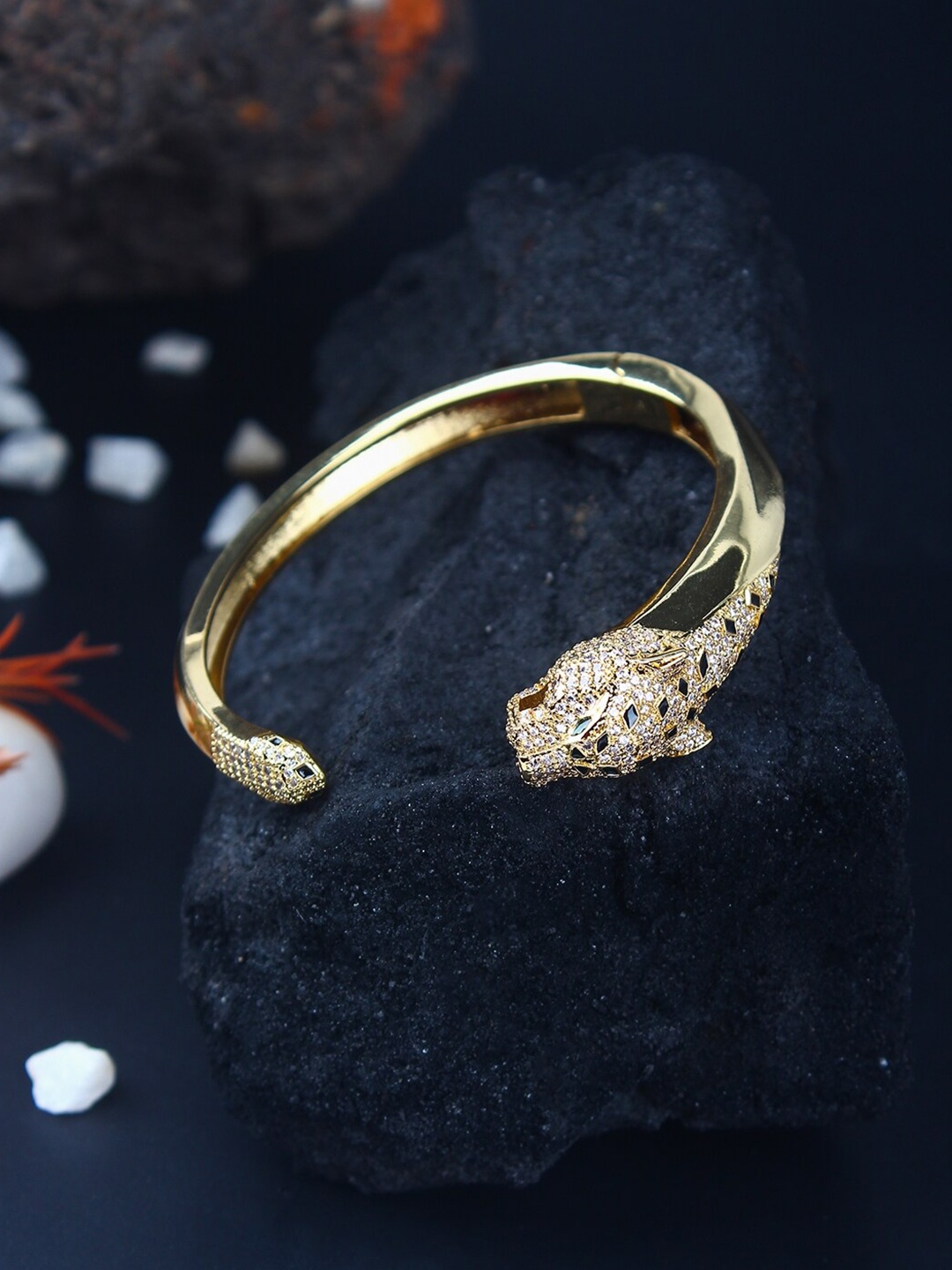 

DressBerry Cubic Zirconia Gold-Plated Bangle-Style Bracelet