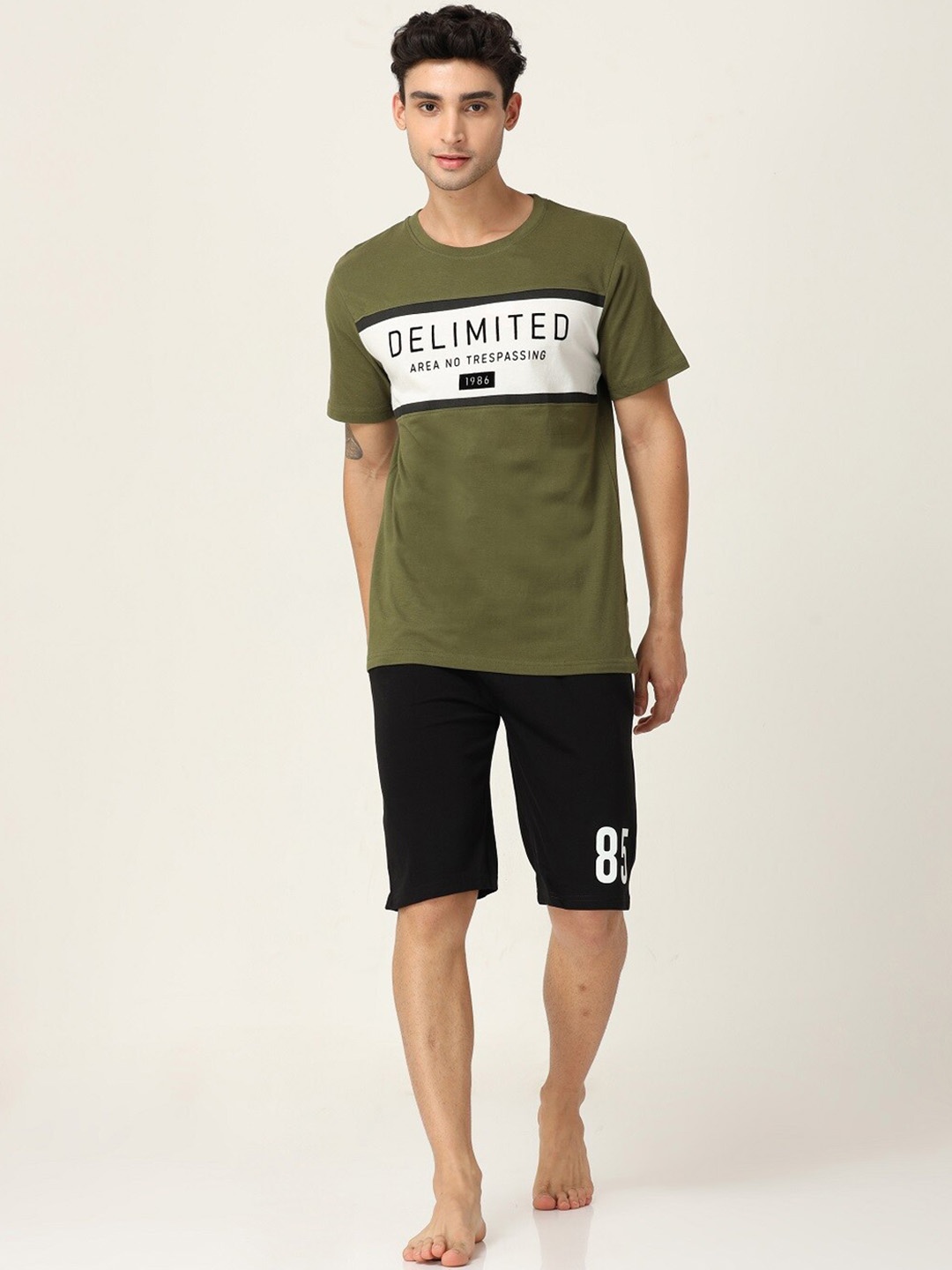 

Masculino Latino Typographic Printed Pure Cotton T-shirt With Shorts, Olive