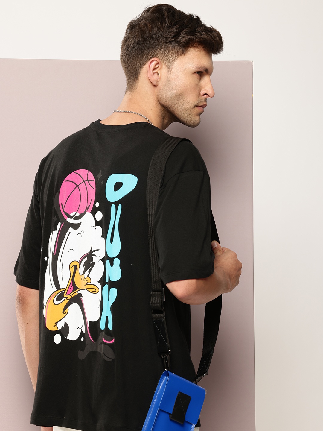 

Kook N Keech Looney Tunes Printed Oversized Drop-Shoulder Sleeves Pure Cotton T-shirt, Black