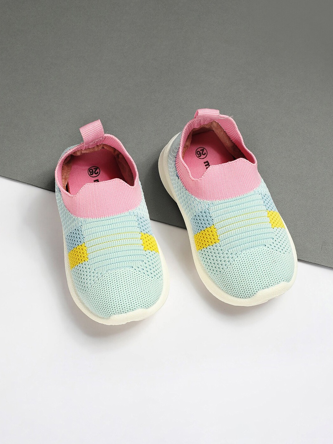

max Girls Textured Slip-On Running Shoes, Blue