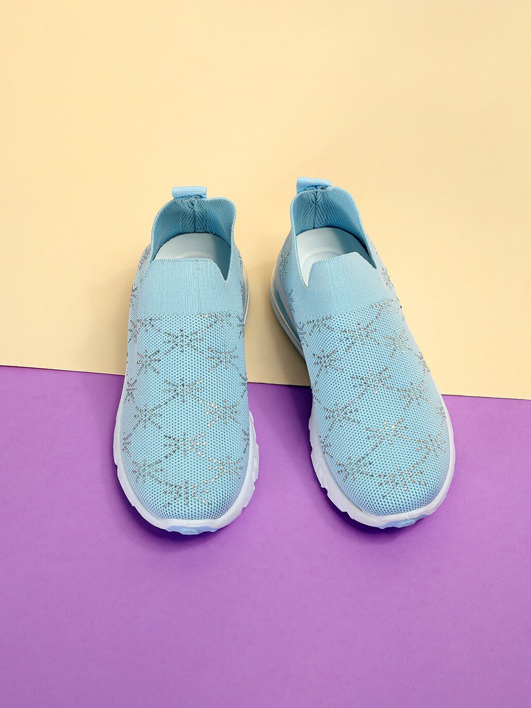 

max Girls Textured Slip-On Running Shoes, Blue